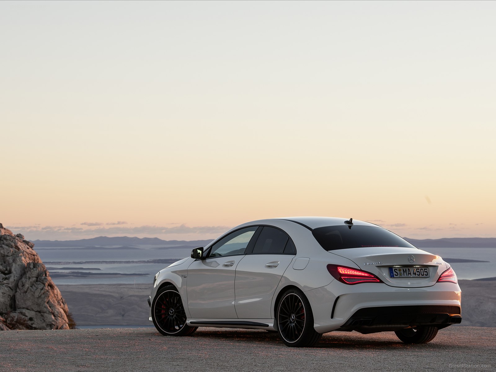 Mercedes-Benz CLA45 AMG 2014