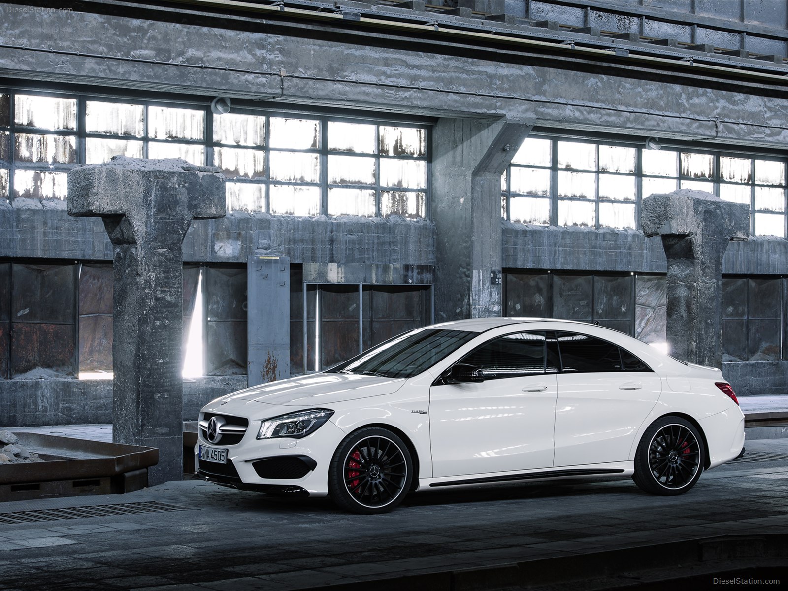 Mercedes-Benz CLA45 AMG 2014