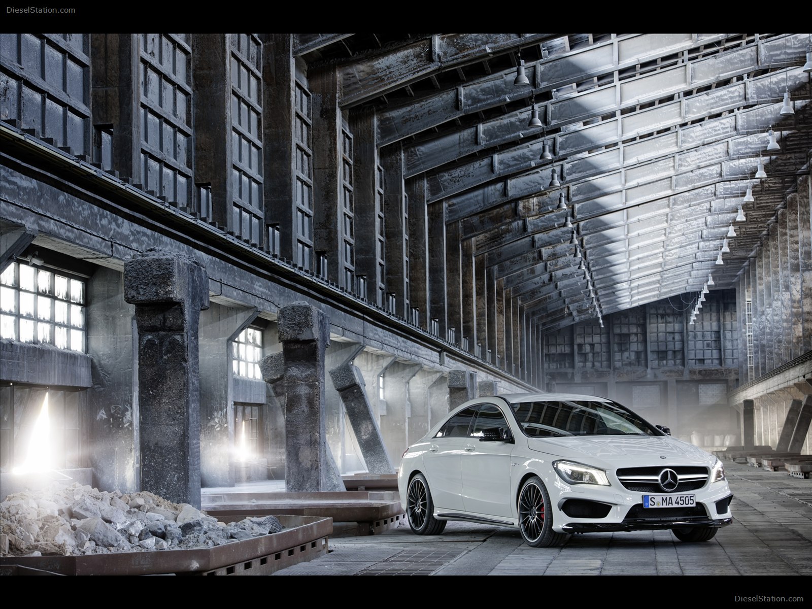Mercedes-Benz CLA45 AMG 2014