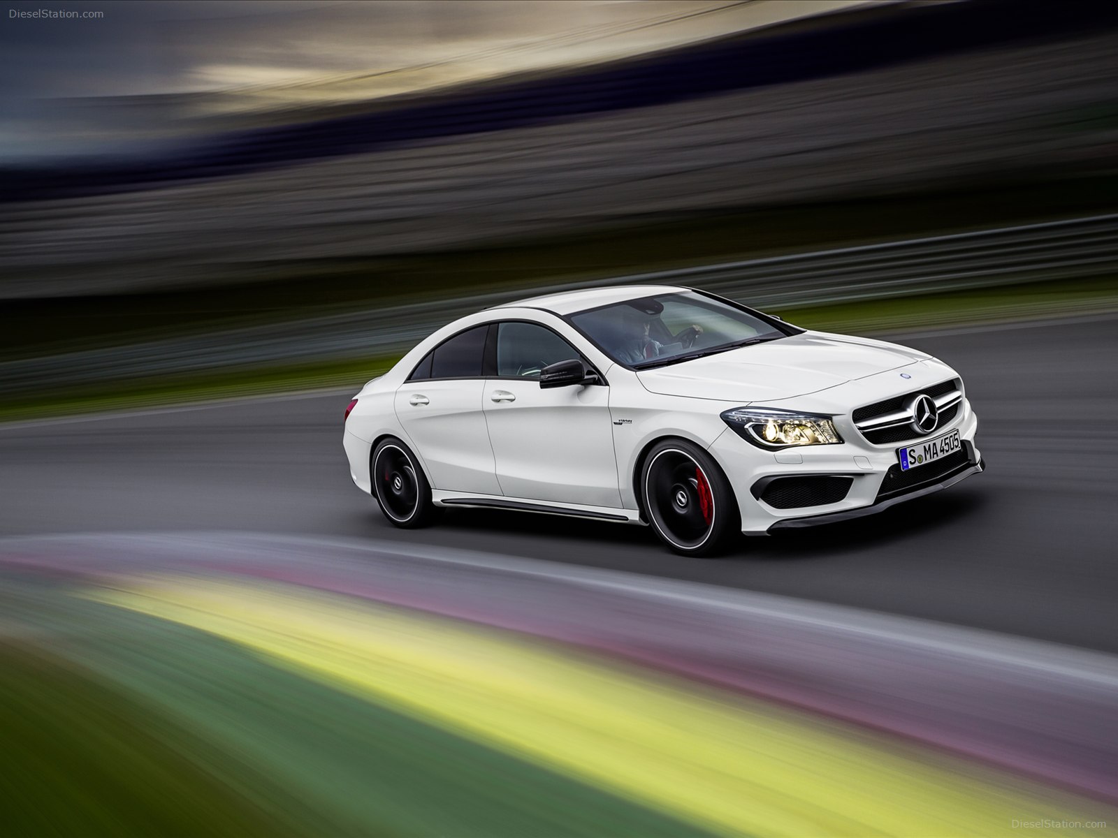 Mercedes-Benz CLA45 AMG 2014