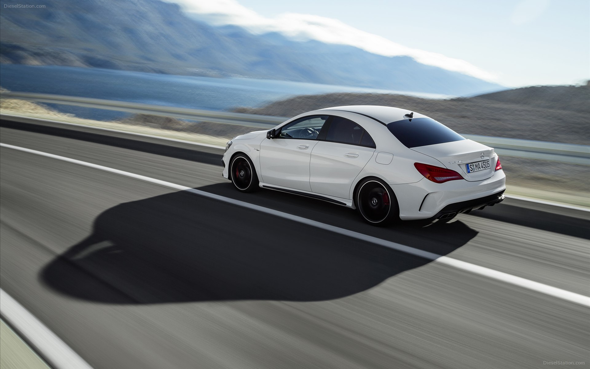 Mercedes-Benz CLA45 AMG 2014