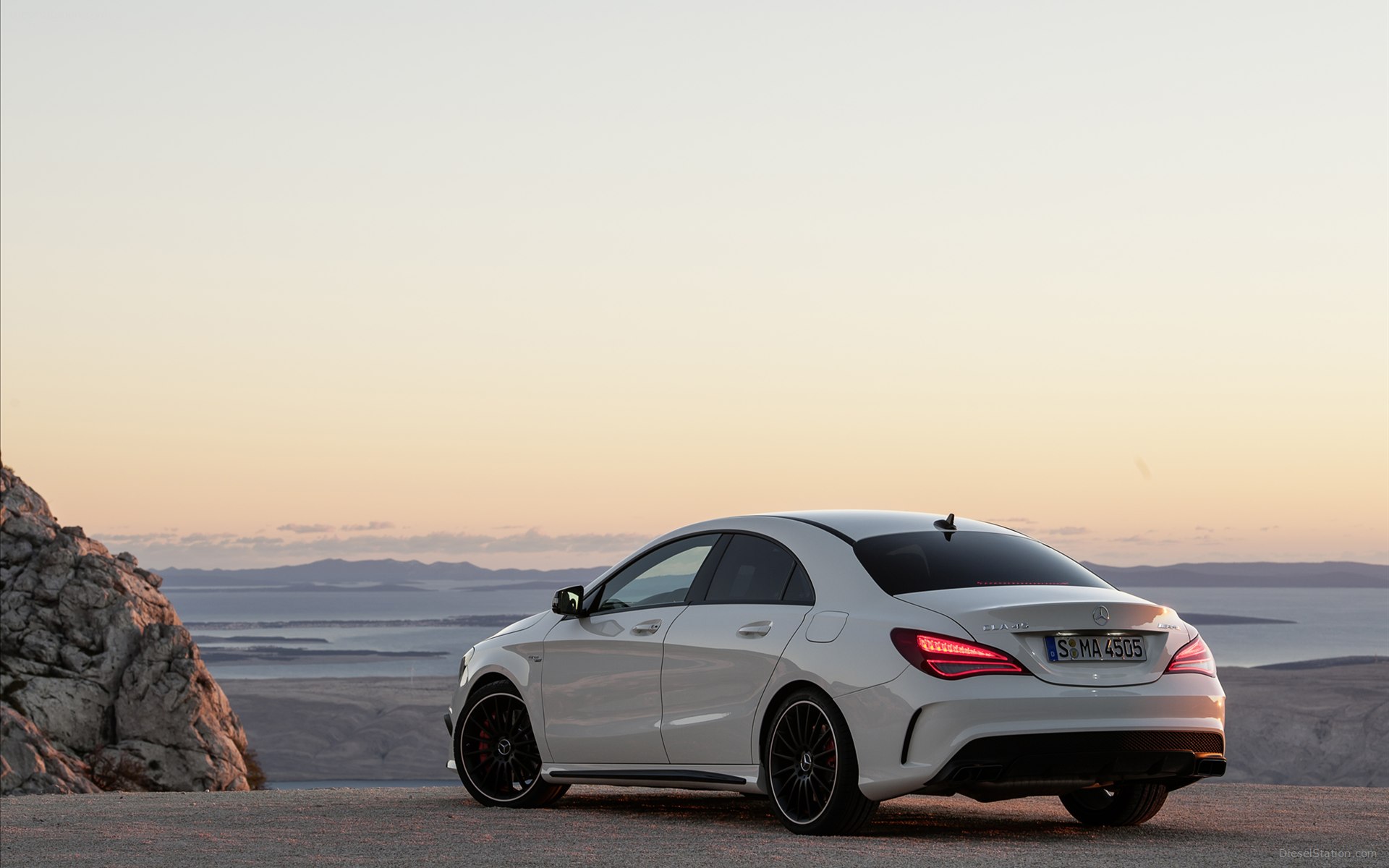 Mercedes-Benz CLA45 AMG 2014