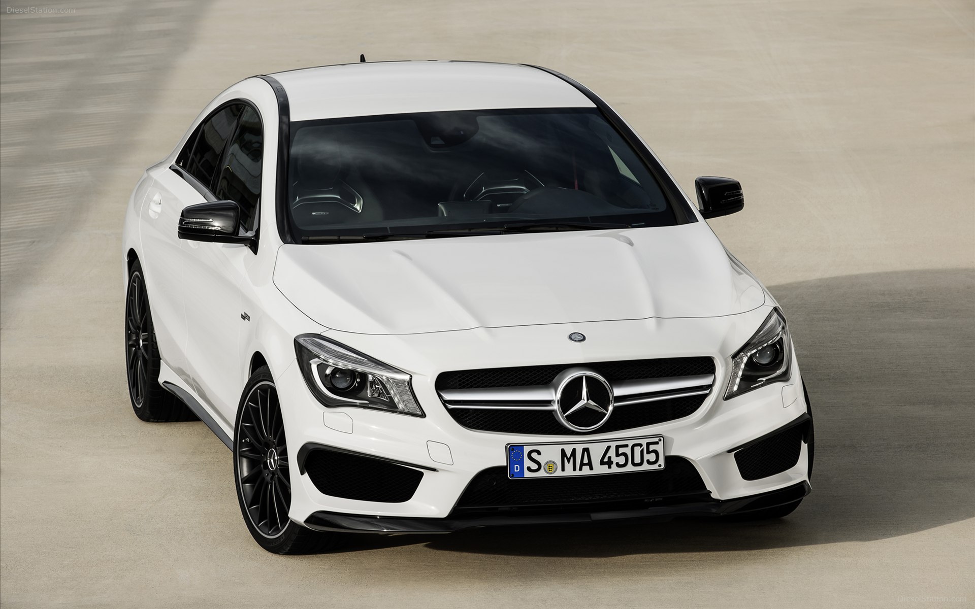 Mercedes-Benz CLA45 AMG 2014