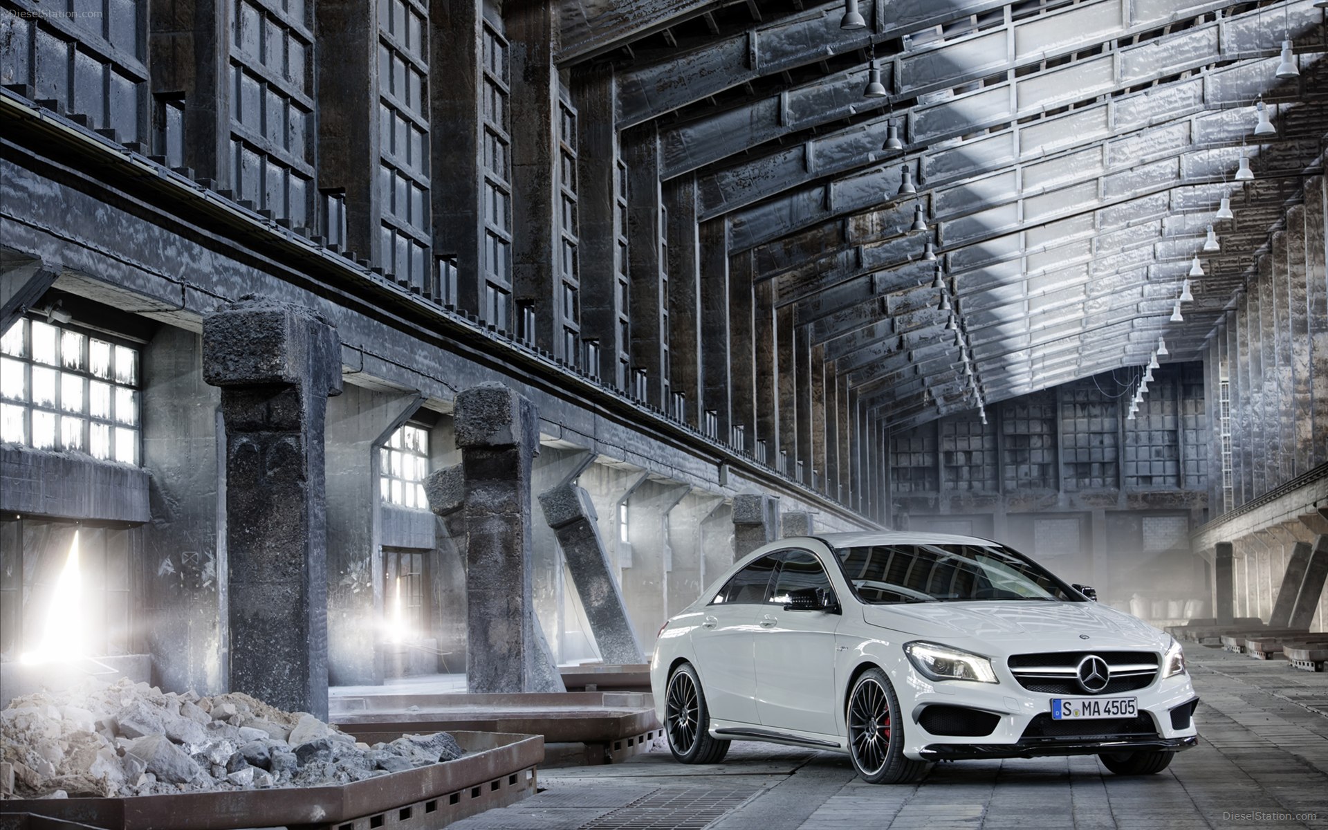 Mercedes-Benz CLA45 AMG 2014