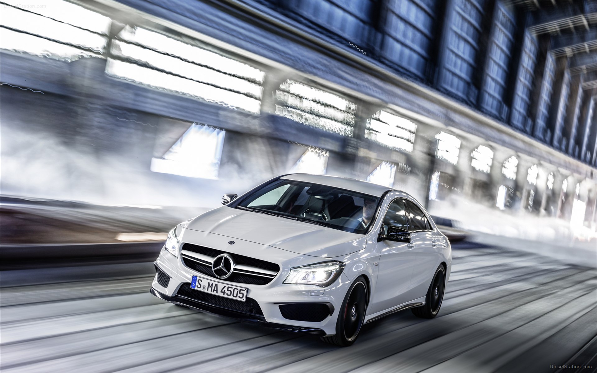 Mercedes-Benz CLA45 AMG 2014