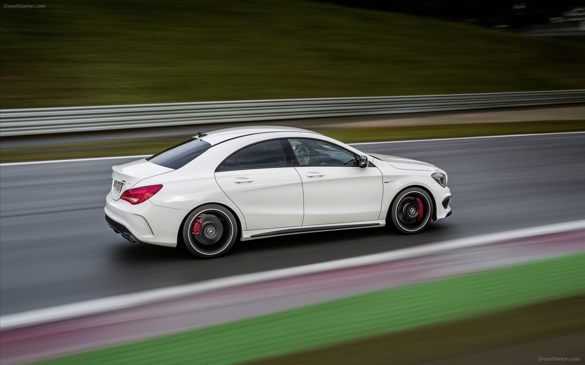 Mercedes-Benz CLA45 AMG 2014