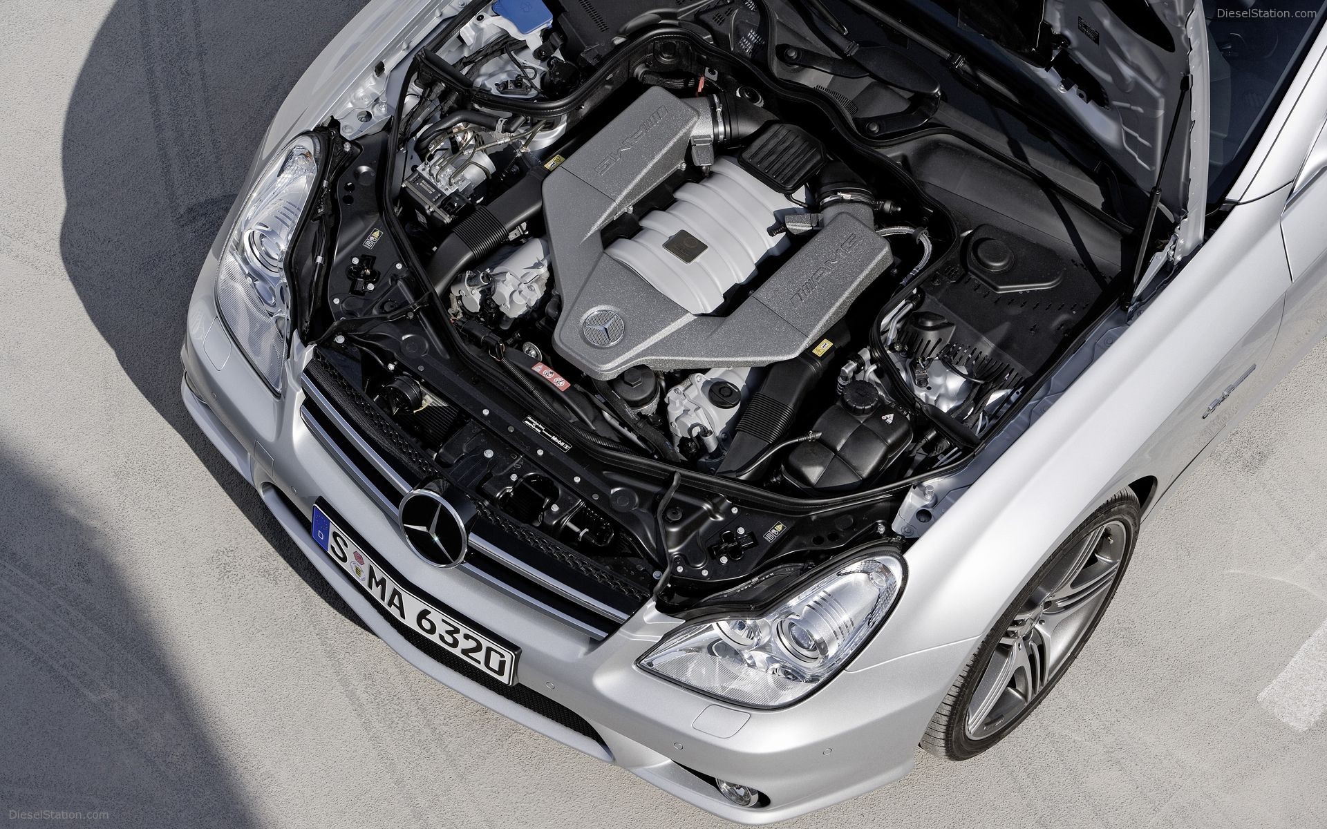 2009 Mercedes-Benz CLS Coupe Wallpapers 2009 Mercedes-Benz CLS Coupe Wallpapers
