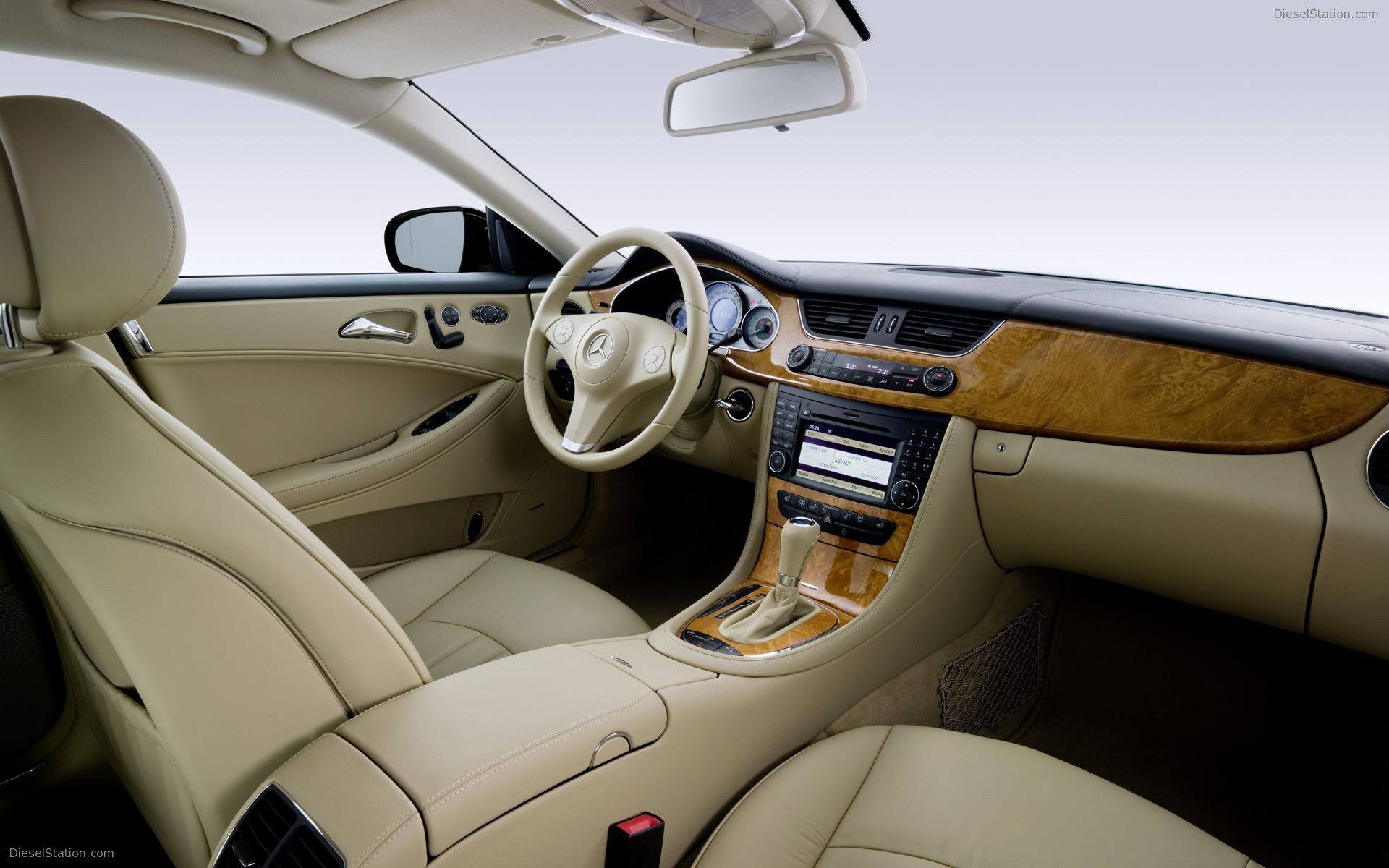 2009 Mercedes-Benz CLS Coupe Wallpapers 2009 Mercedes-Benz CLS Coupe Wallpapers