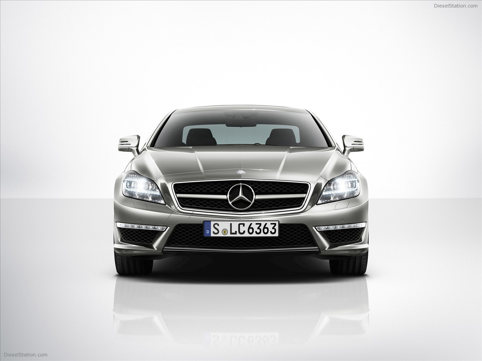 Mercedes-Benz CLS63 AMG 2012