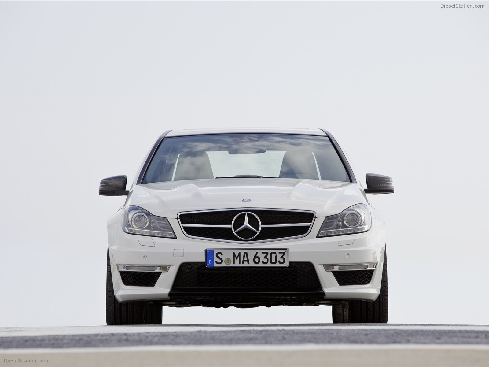 Mercedes-Benz CLS63 AMG US Version 2012