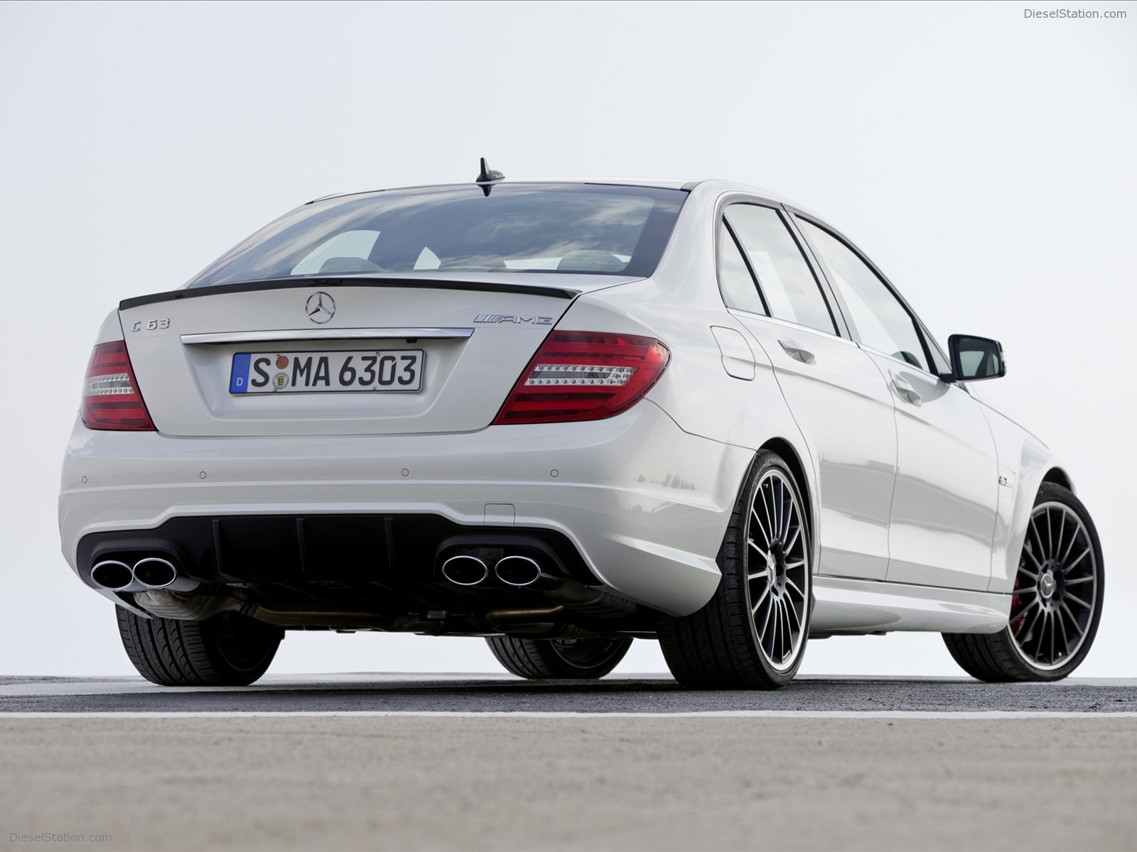 Mercedes-Benz CLS63 AMG US Version 2012 Mercedes-Benz CLS63 AMG US Version 2012