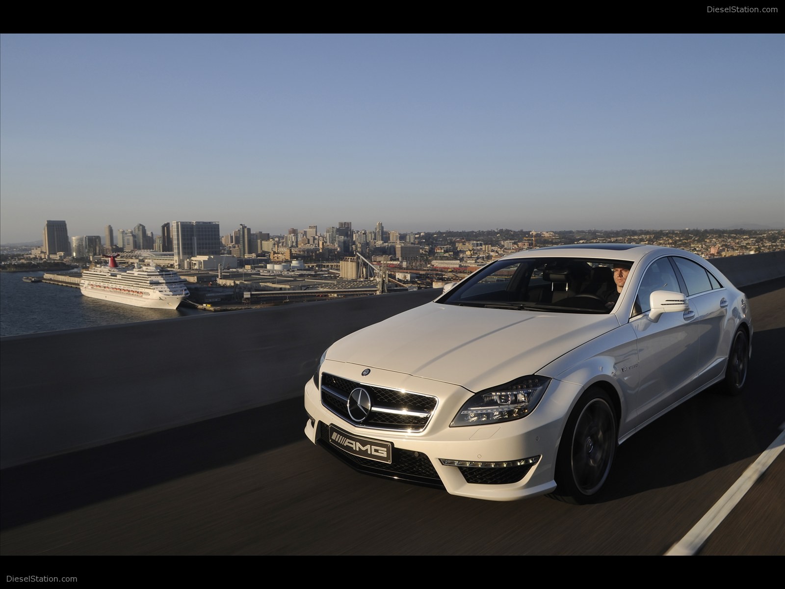 Mercedes-Benz CLS63 AMG US Version 2012