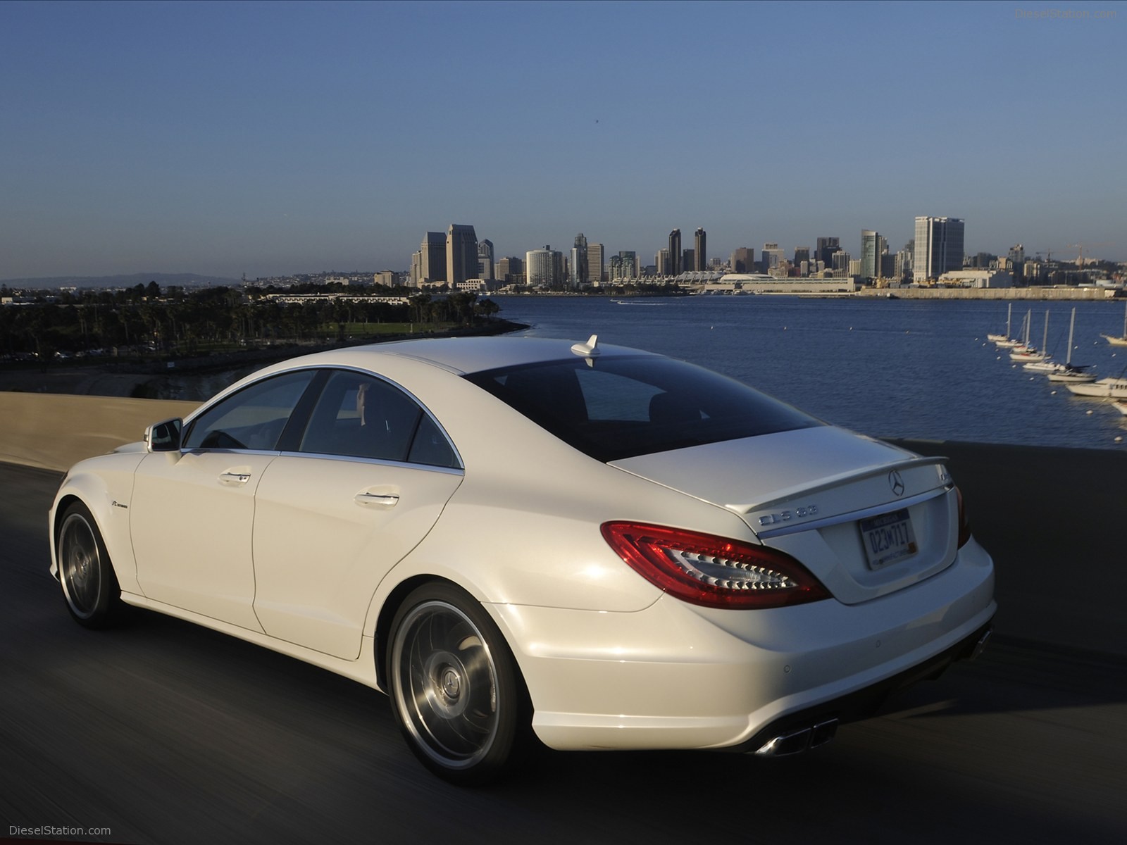 Mercedes-Benz CLS63 AMG US Version 2012