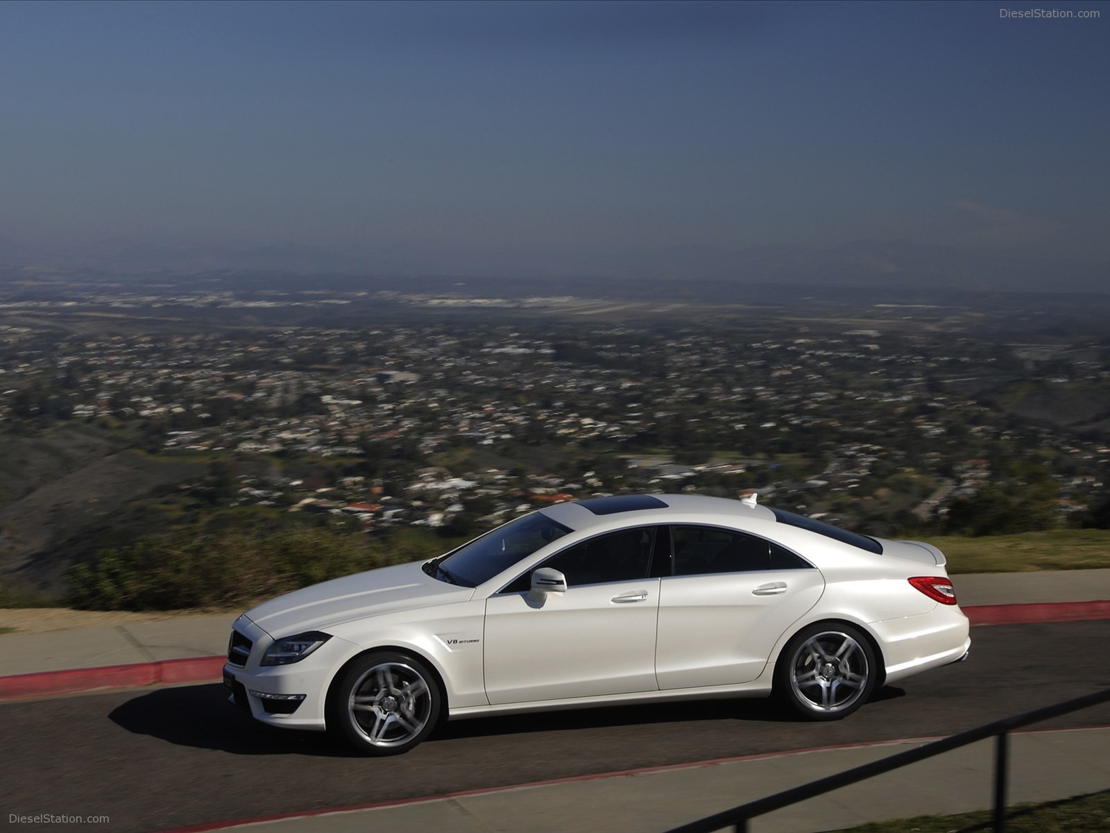 Mercedes-Benz CLS63 AMG US Version 2012
