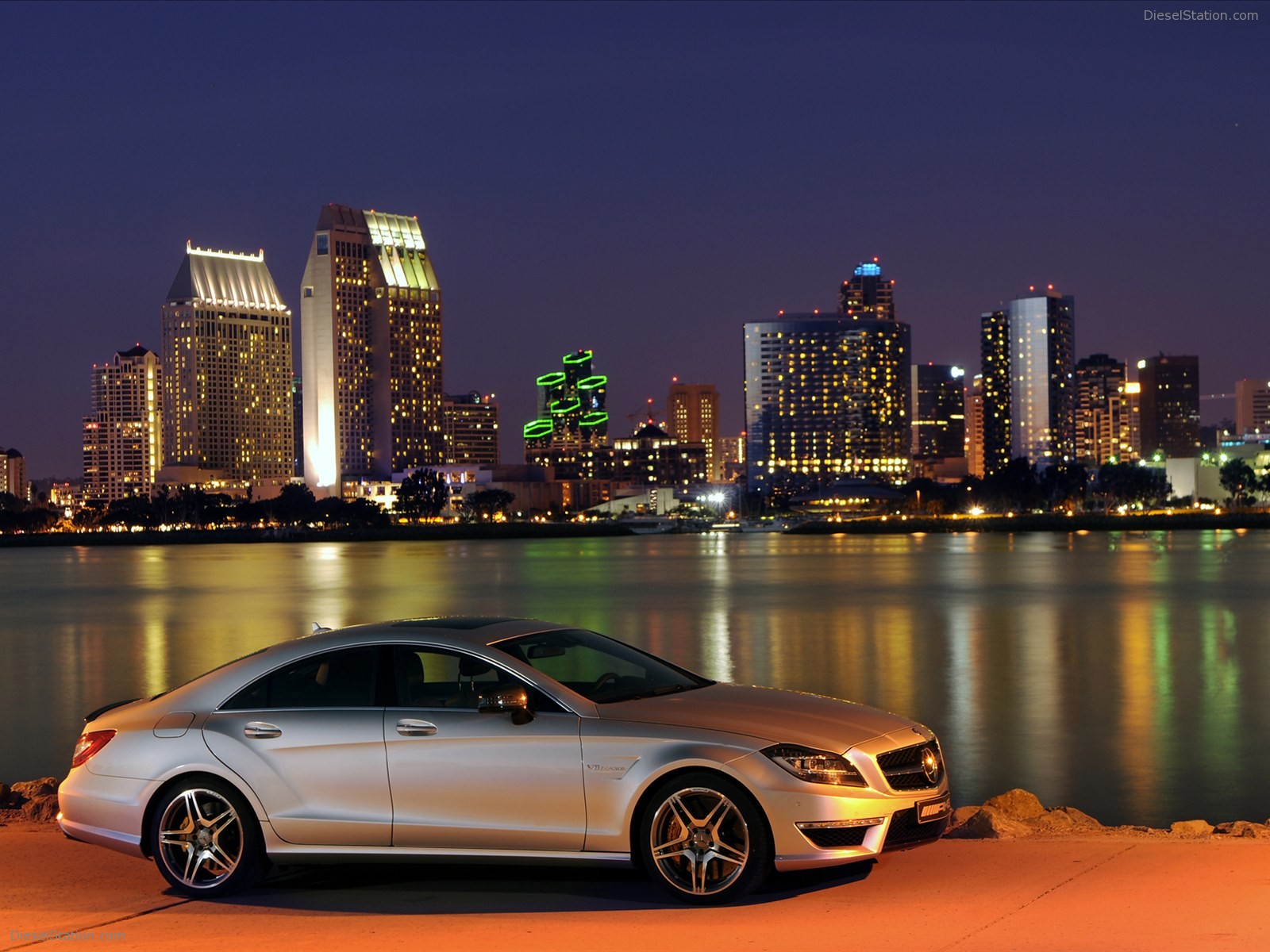 Mercedes-Benz CLS63 AMG US Version 2012 Mercedes-Benz CLS63 AMG US Version 2012