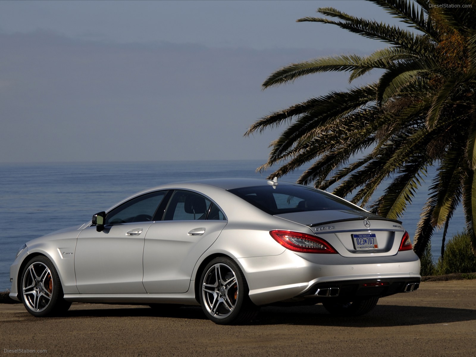 Mercedes-Benz CLS63 AMG US Version 2012