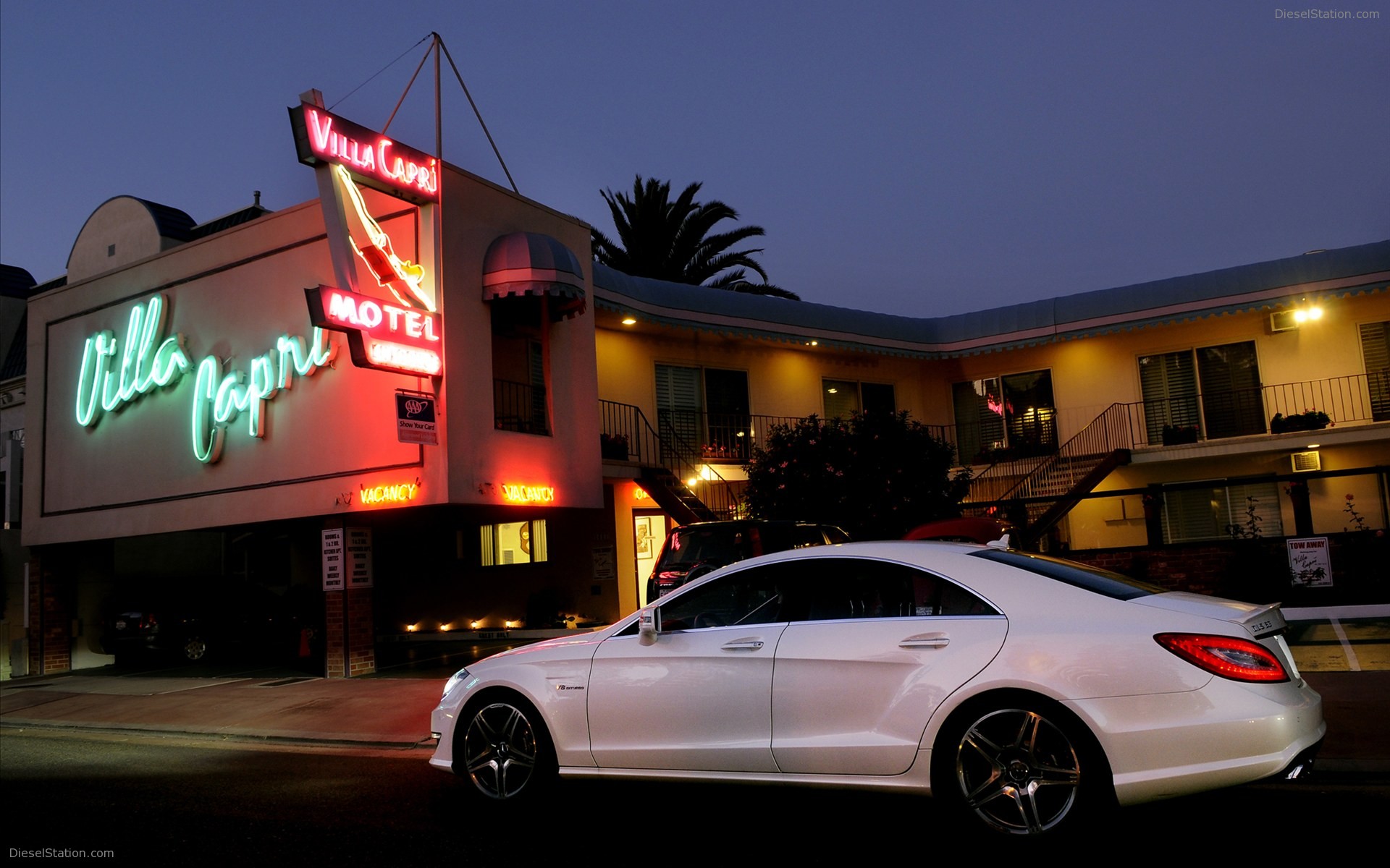 Mercedes-Benz CLS63 AMG US Version 2012