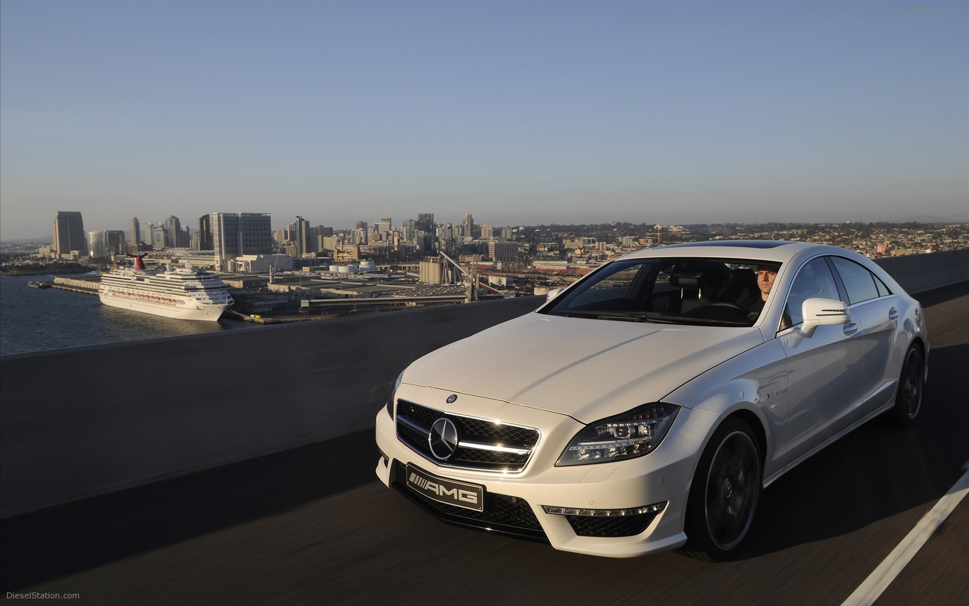 Mercedes-Benz CLS63 AMG US Version 2012