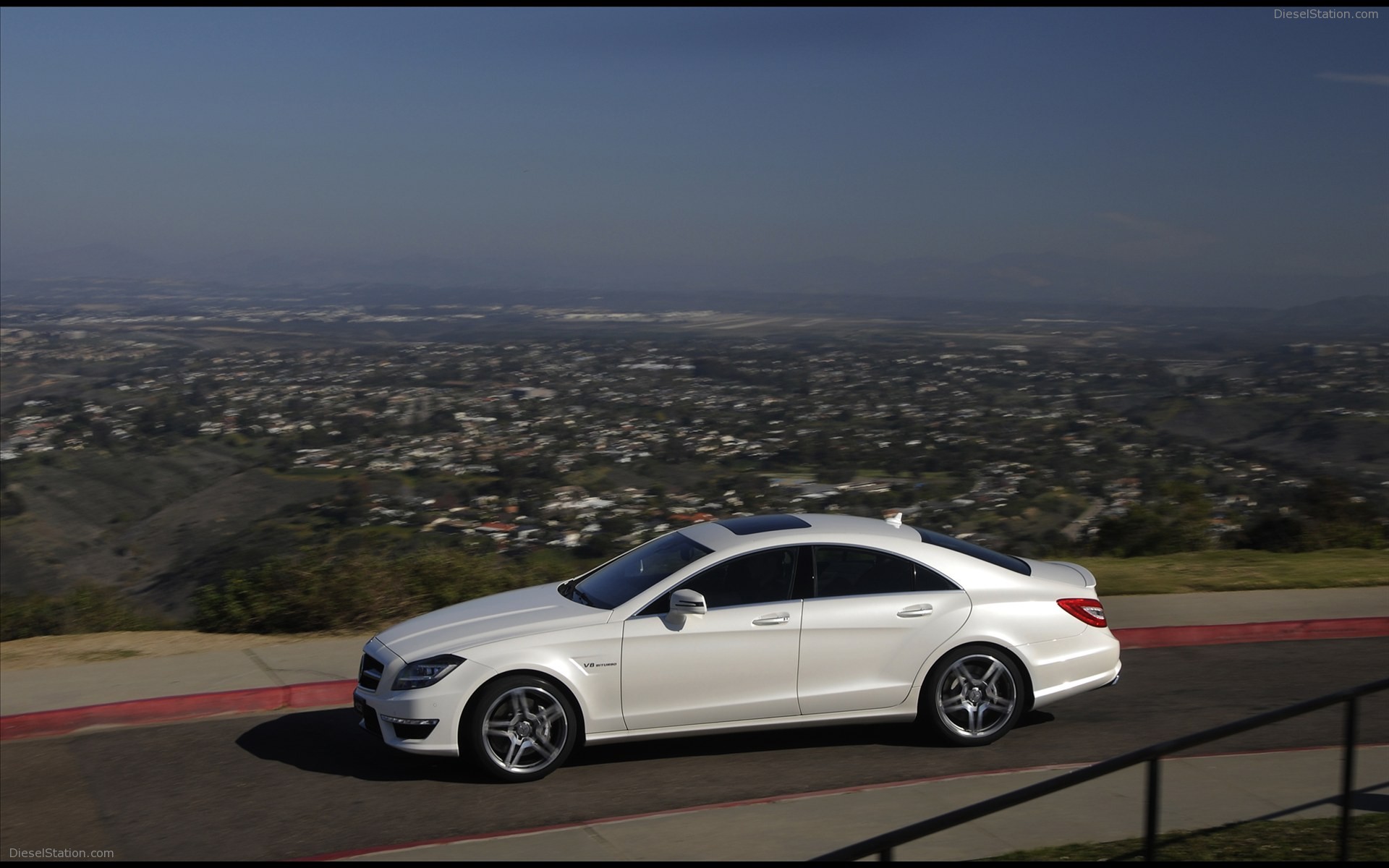 Mercedes-Benz CLS63 AMG US Version 2012