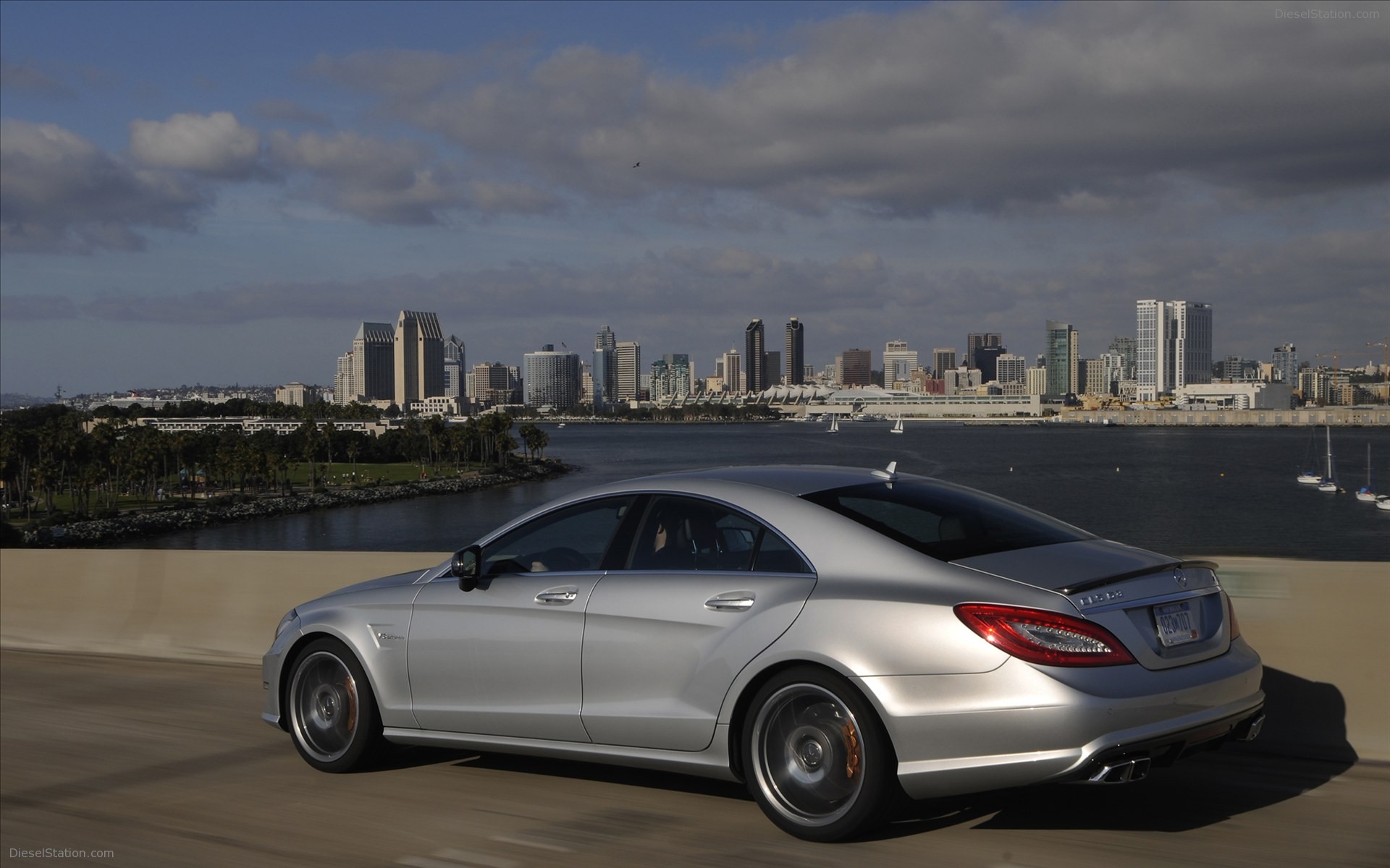 Mercedes-Benz CLS63 AMG US Version 2012