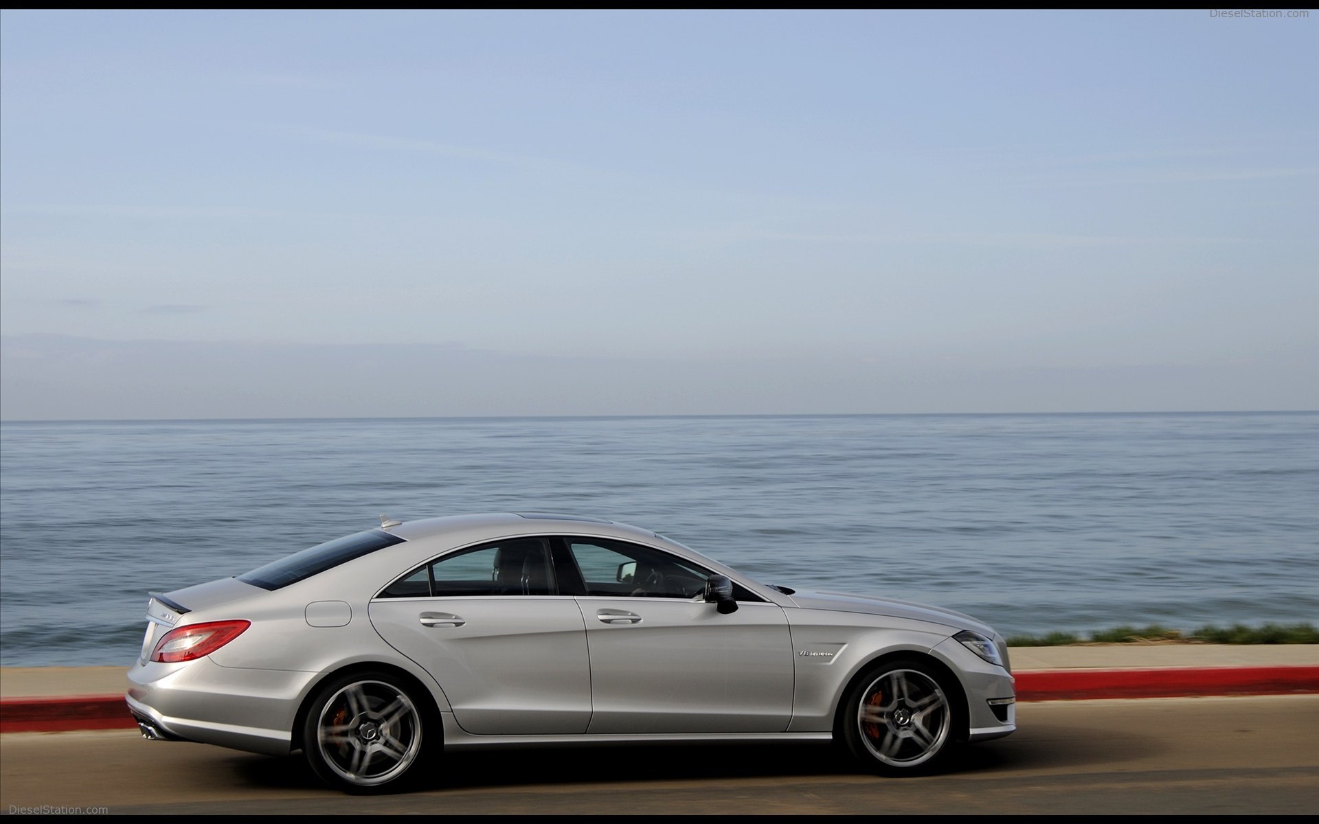 Mercedes-Benz CLS63 AMG US Version 2012