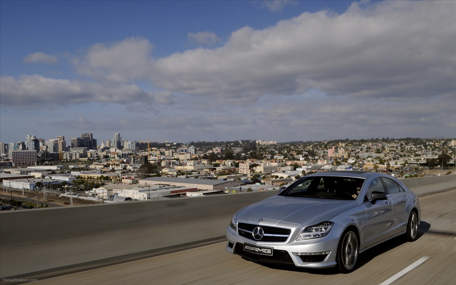 Mercedes-Benz CLS63 AMG US Version 2012