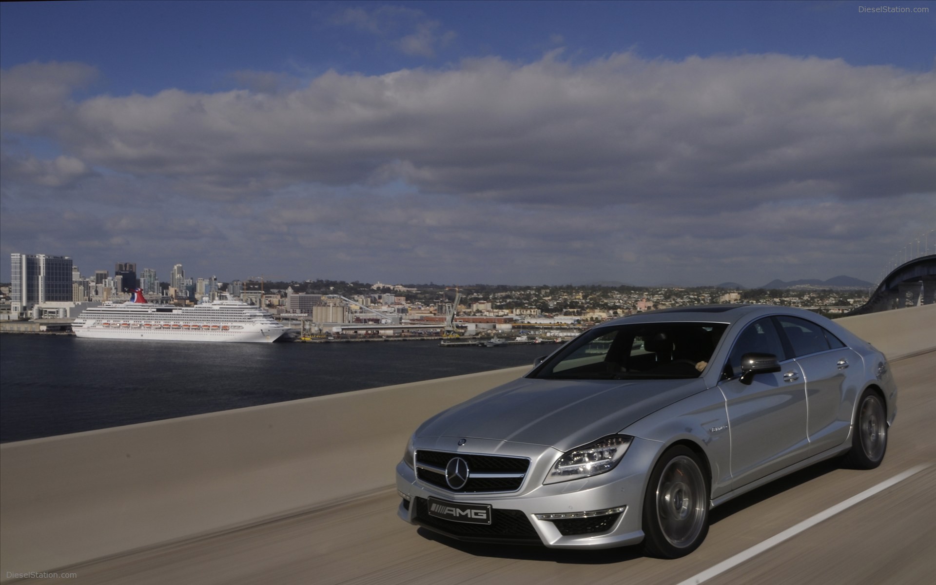 Mercedes-Benz CLS63 AMG US Version 2012