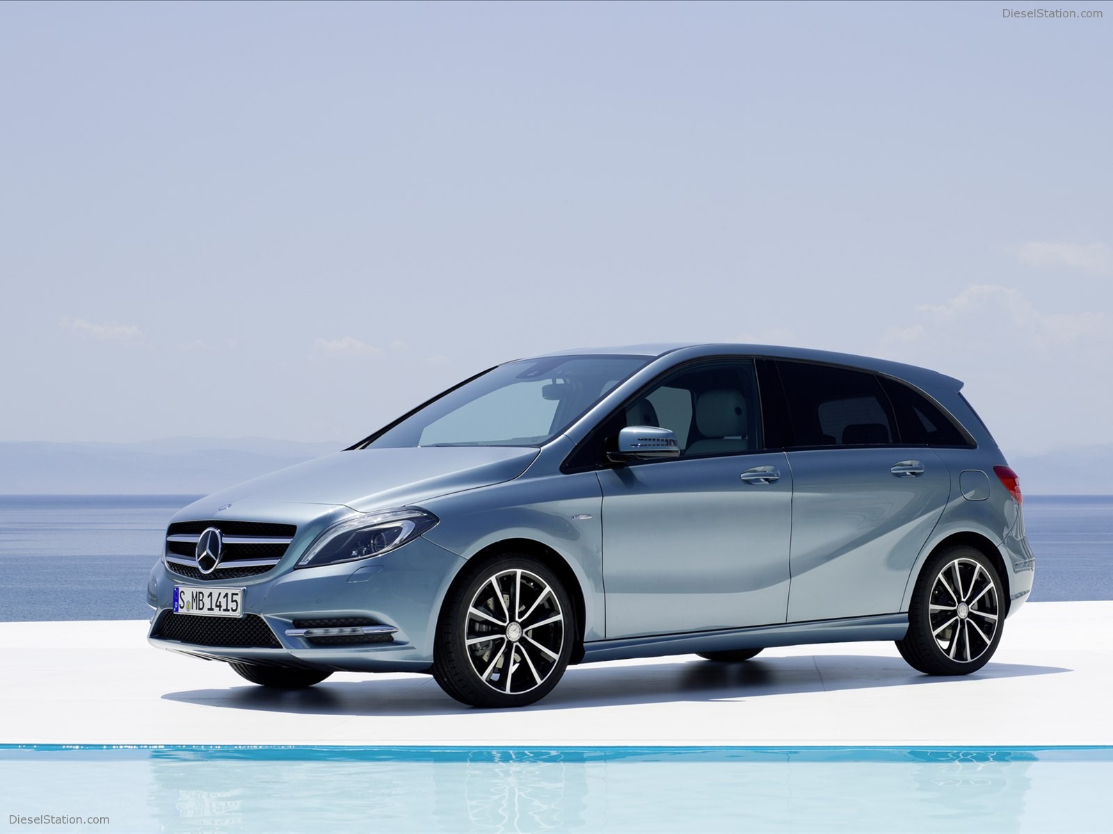 Mercedes Benz Compact Sports Tourer The New B Class 2012 Mercedes Benz Compact Sports Tourer The New B Class 2012