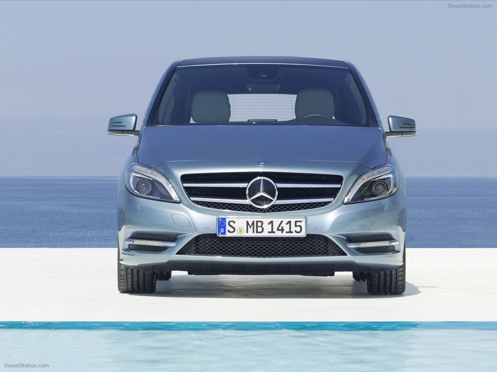 Mercedes Benz Compact Sports Tourer The New B Class 2012 Mercedes Benz Compact Sports Tourer The New B Class 2012
