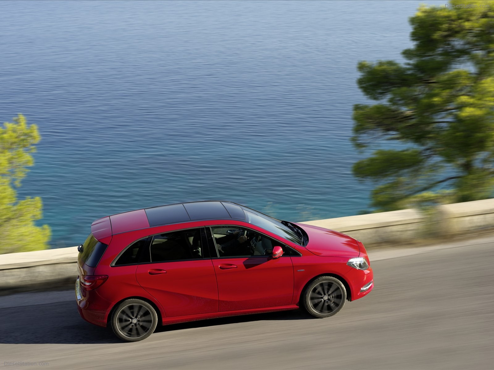 Mercedes Benz Compact Sports Tourer The New B Class 2012 Mercedes Benz Compact Sports Tourer The New B Class 2012