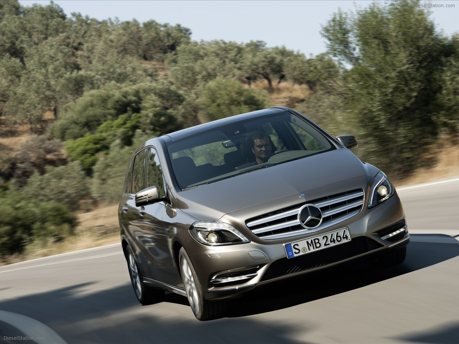 Mercedes Benz Compact Sports Tourer The New B Class 2012 Mercedes Benz Compact Sports Tourer The New B Class 2012