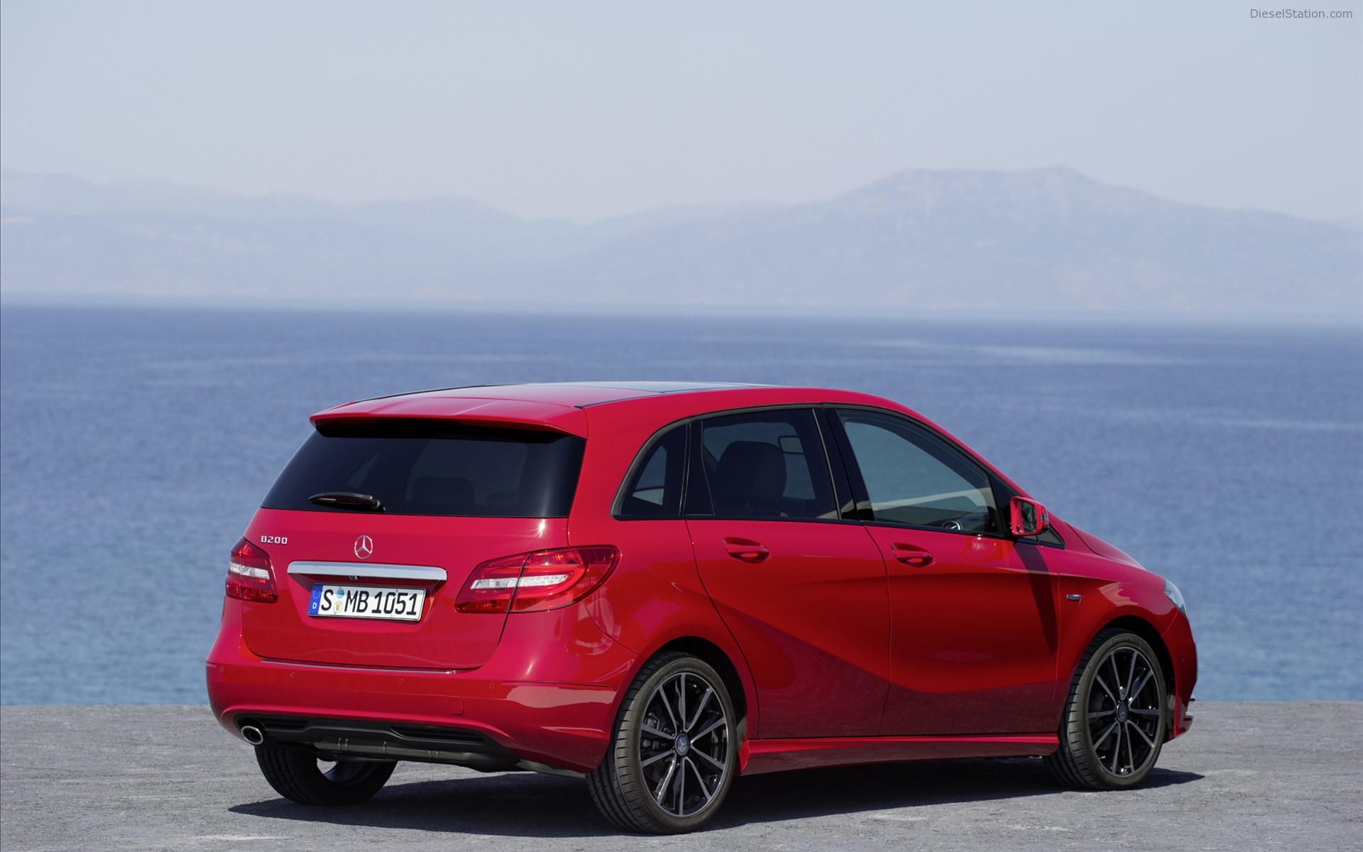 Mercedes Benz Compact Sports Tourer The New B Class 2012 Mercedes Benz Compact Sports Tourer The New B Class 2012