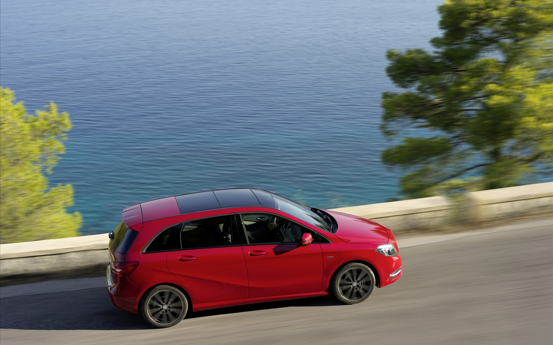 Mercedes Benz Compact Sports Tourer The New B Class 2012 Mercedes Benz Compact Sports Tourer The New B Class 2012