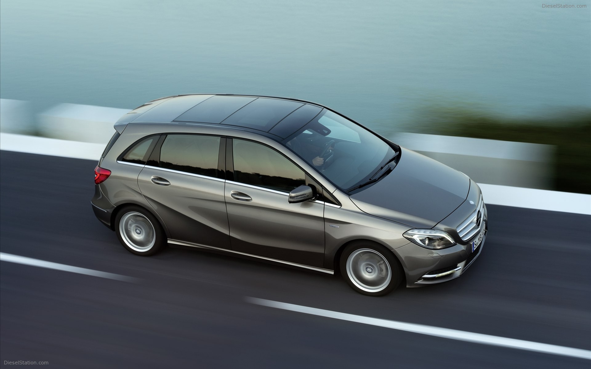 Mercedes Benz Compact Sports Tourer The New B Class 2012 Mercedes Benz Compact Sports Tourer The New B Class 2012