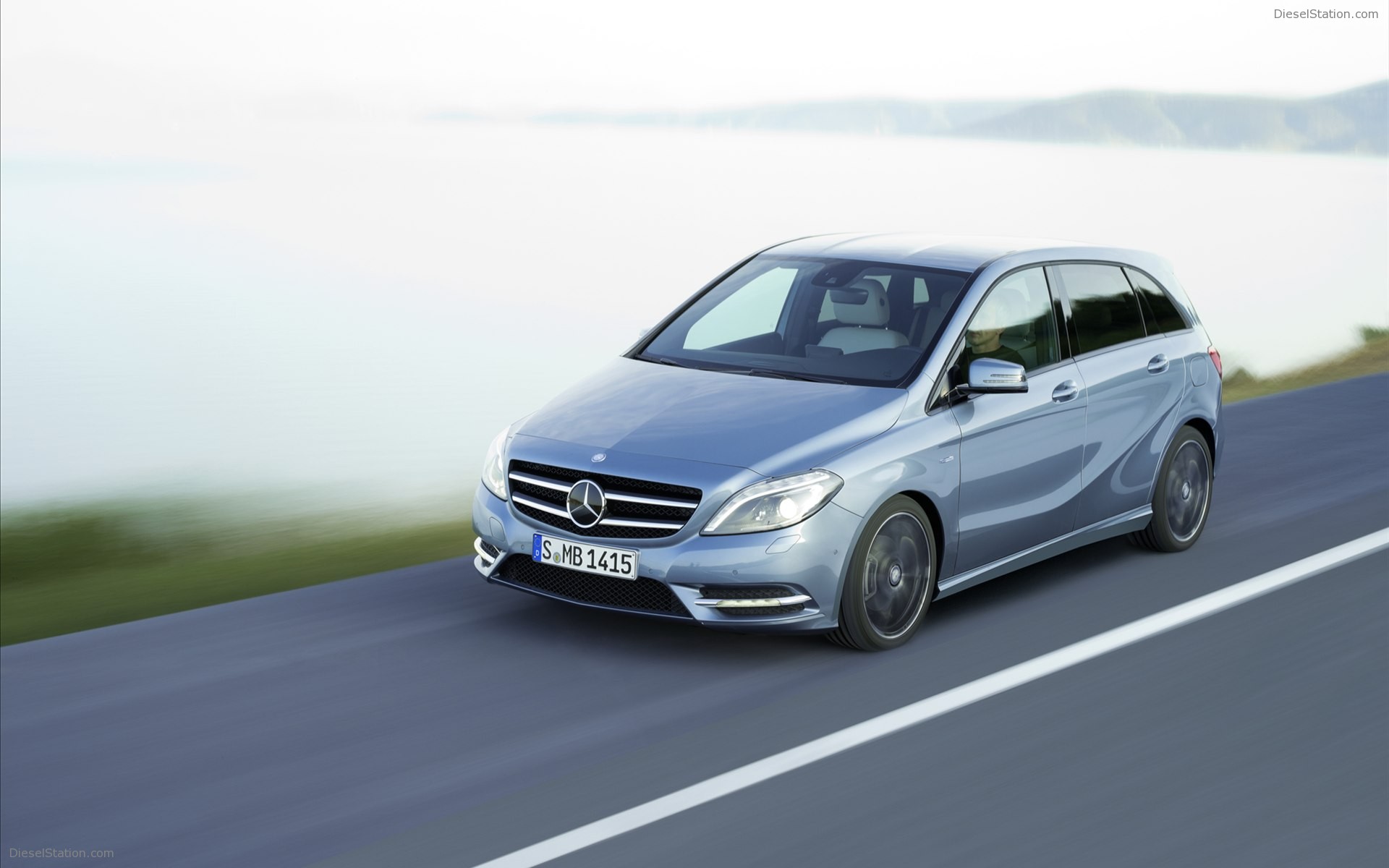 Mercedes Benz Compact Sports Tourer The New B Class 2012 Mercedes Benz Compact Sports Tourer The New B Class 2012