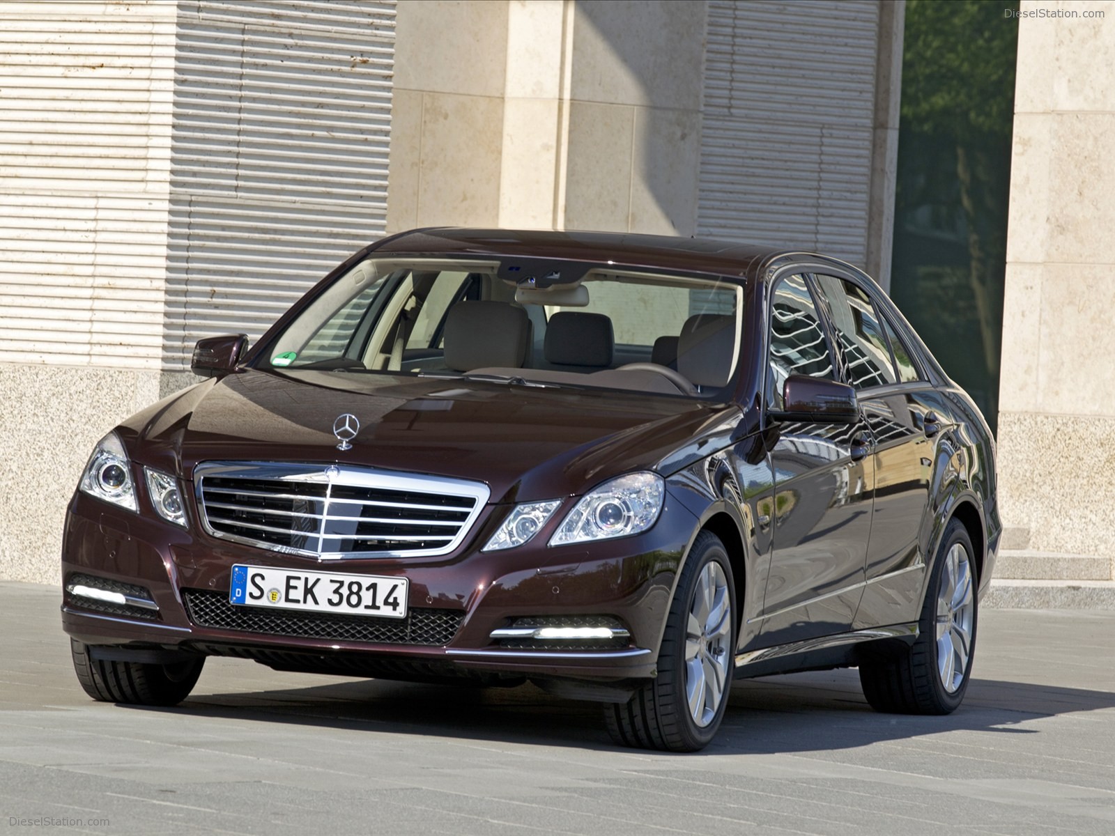 Mercedes-Benz E-Class 2011