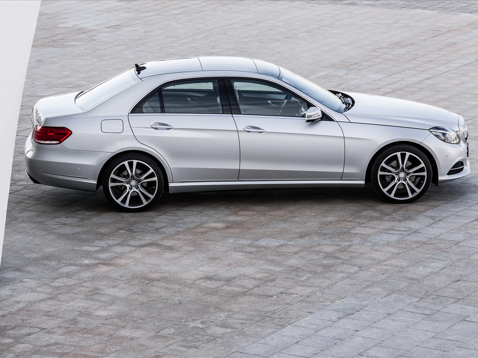 Mercedes Benz E-Class Sedan 2014
