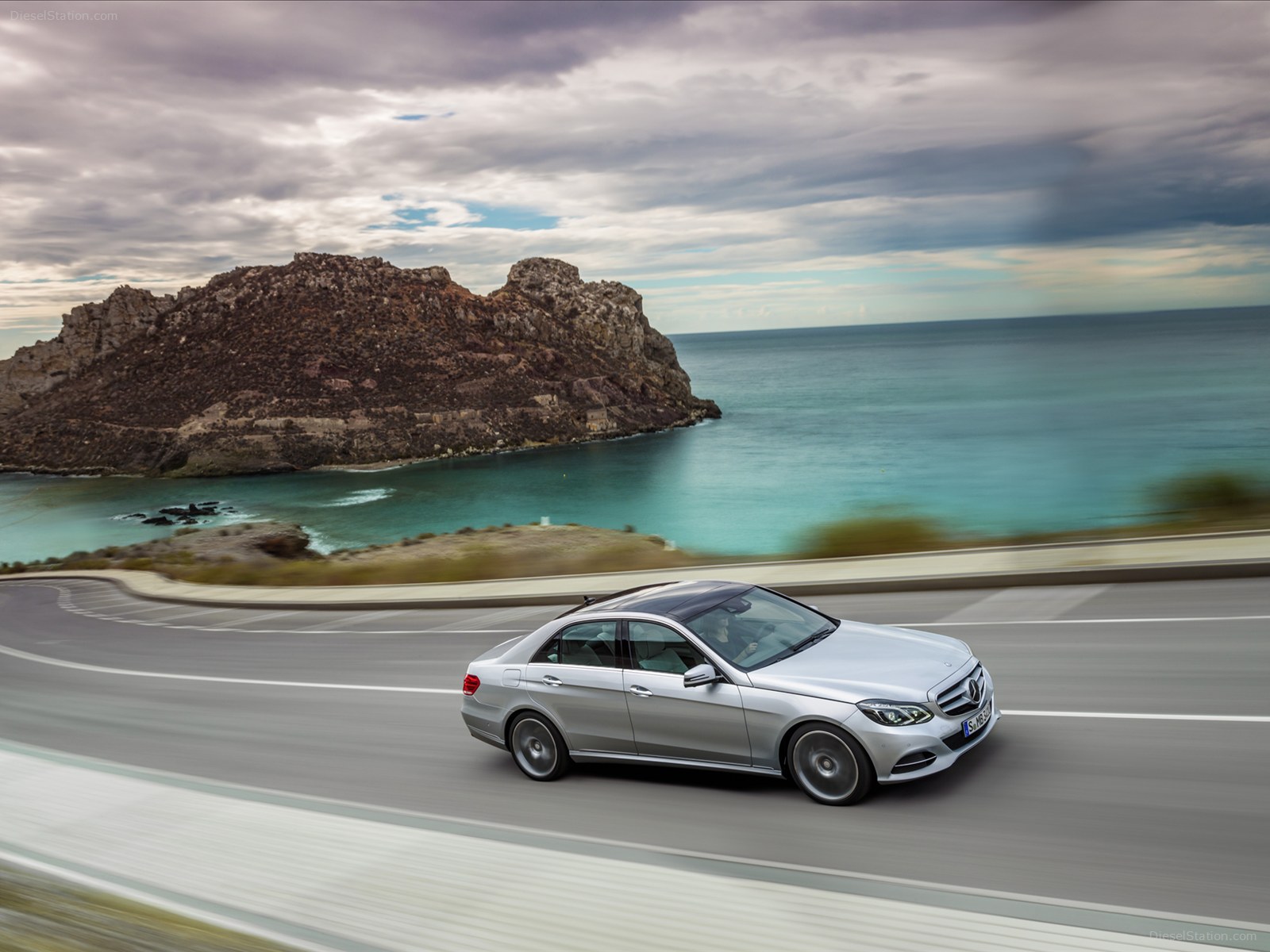 Mercedes Benz E-Class Sedan 2014