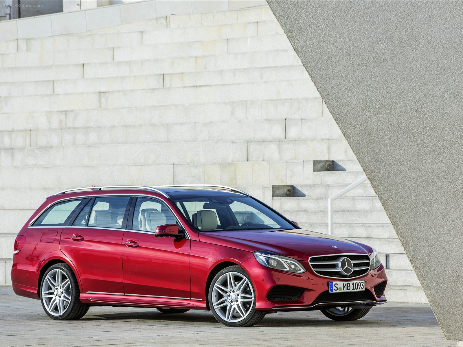 Mercedes Benz E-Class Wagon 2014