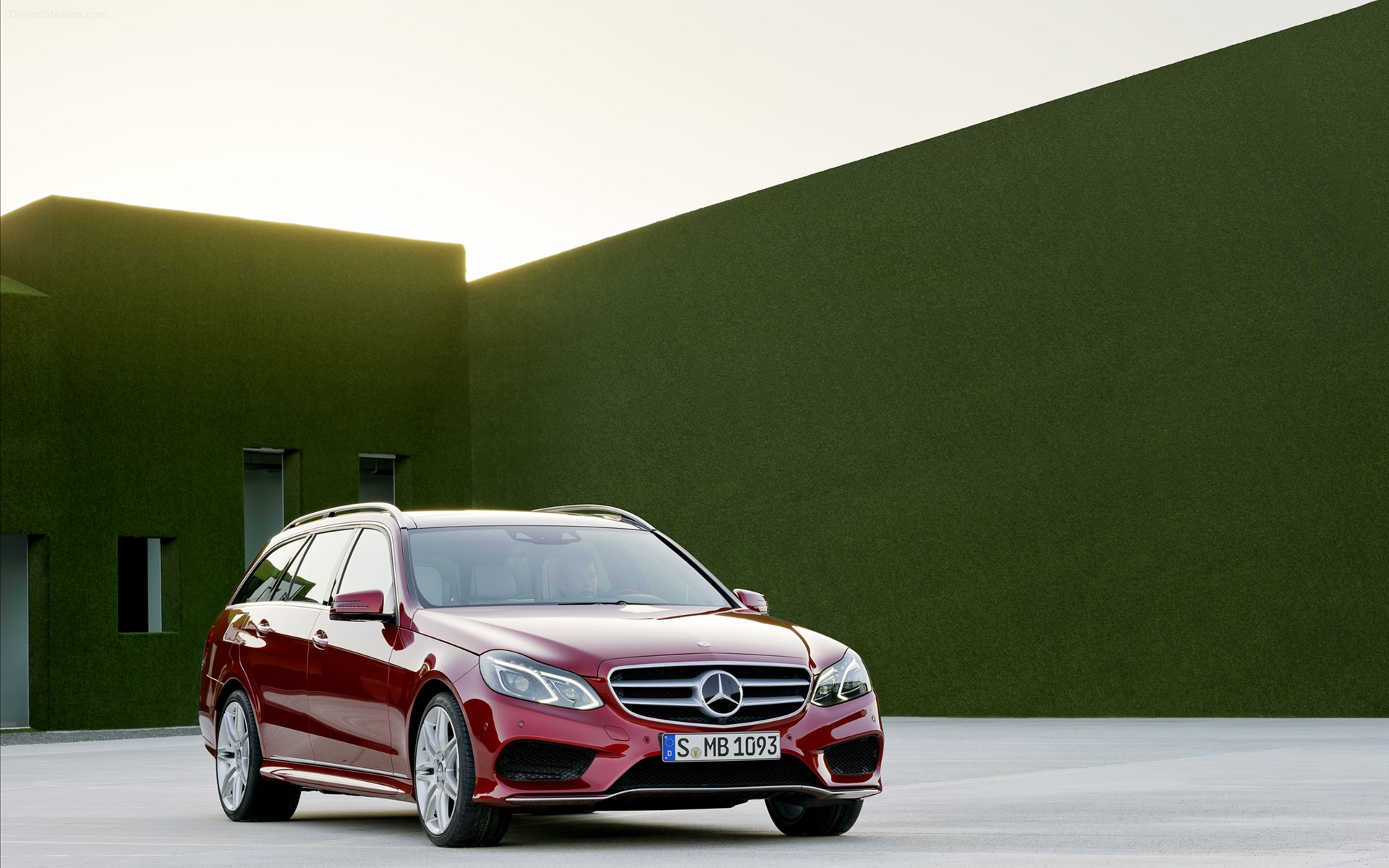 Mercedes Benz E-Class Wagon 2014