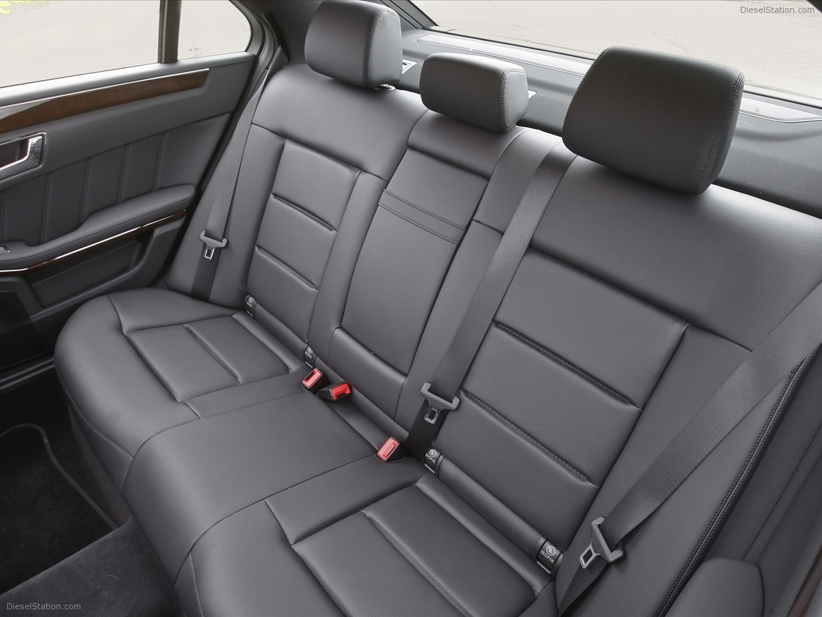 Mercedes-Benz E350 2011