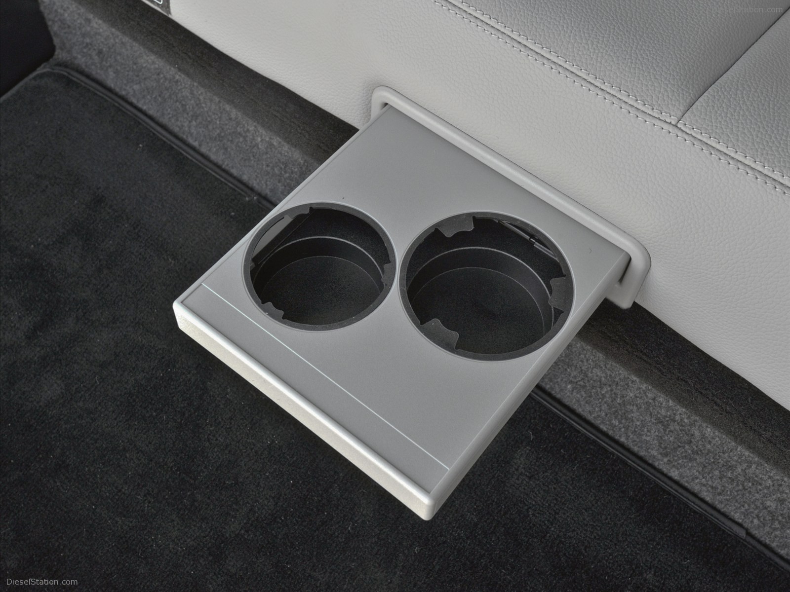 Mercedes-Benz E350 4MATIC Wagon 2011