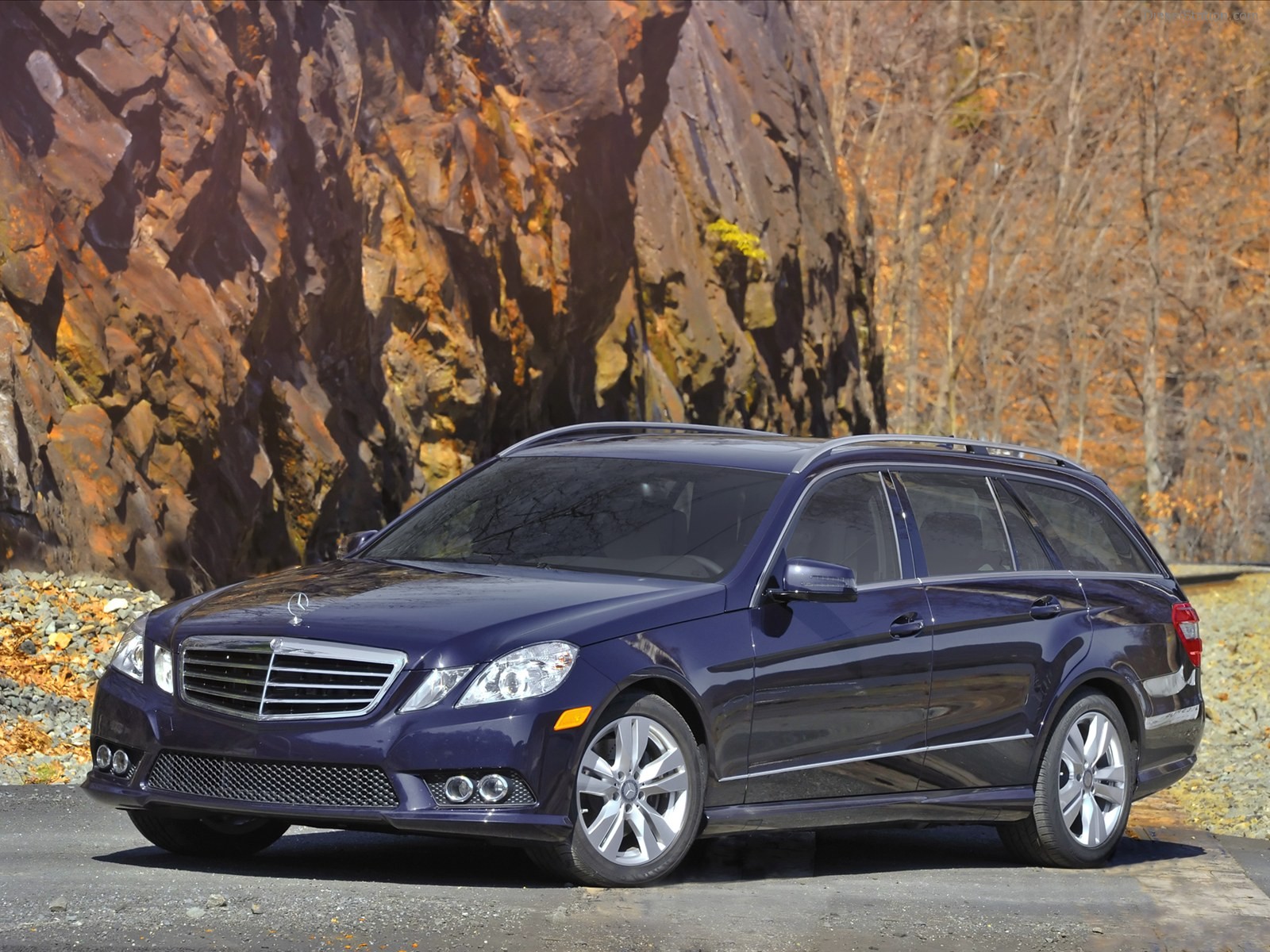 Mercedes-Benz E350 4MATIC Wagon 2011