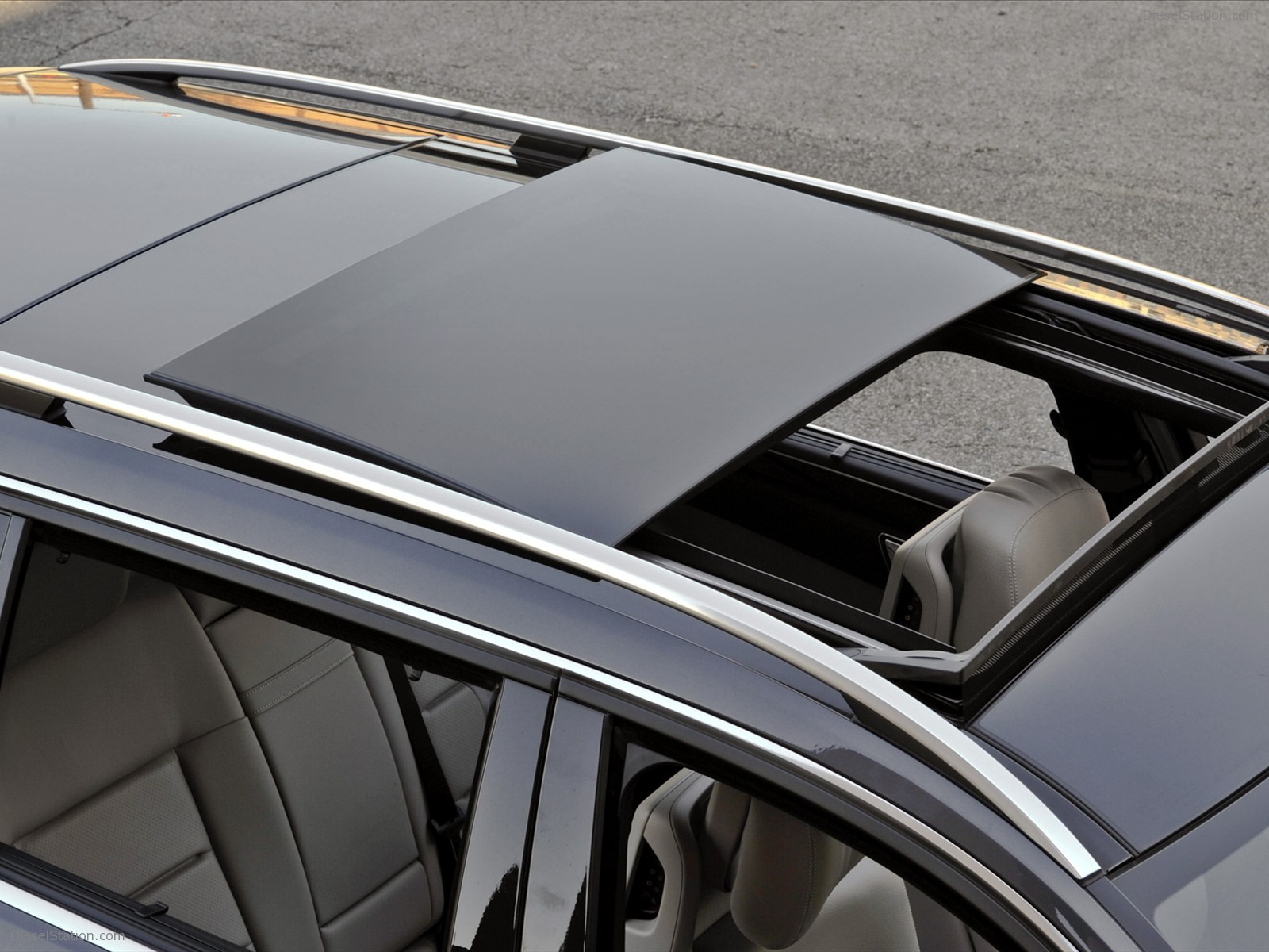 Mercedes-Benz E350 4MATIC Wagon 2011