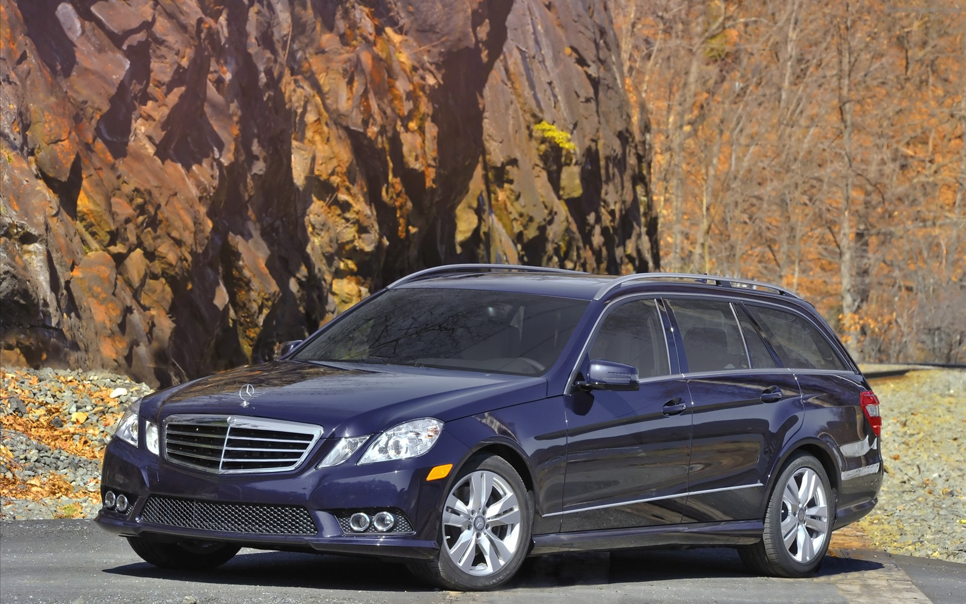 Mercedes-Benz E350 4MATIC Wagon 2011