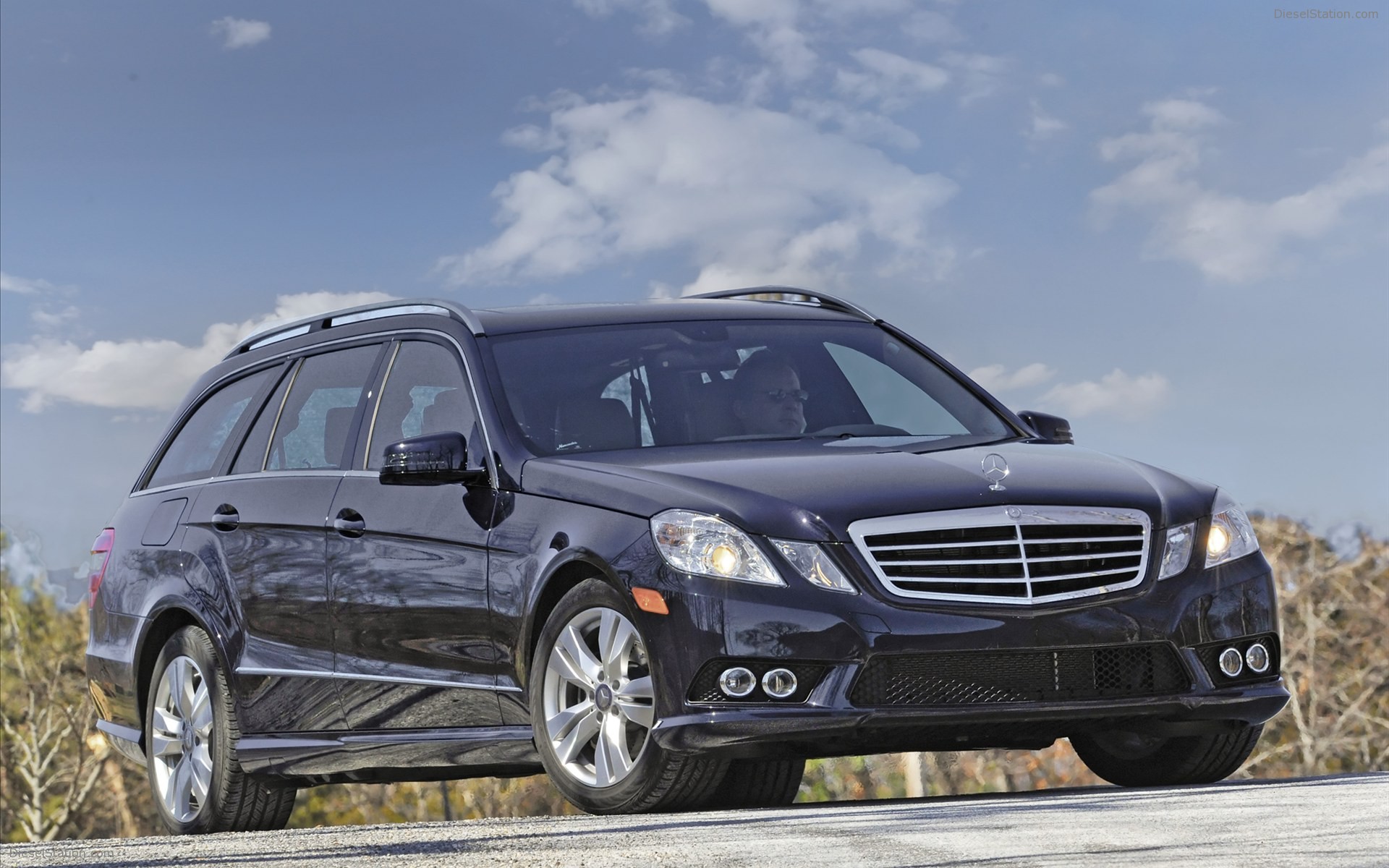 Mercedes-Benz E350 4MATIC Wagon 2011