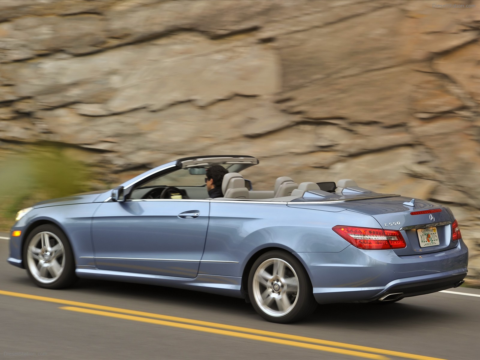 Mercedes Benz E550 Cabriolet 2011