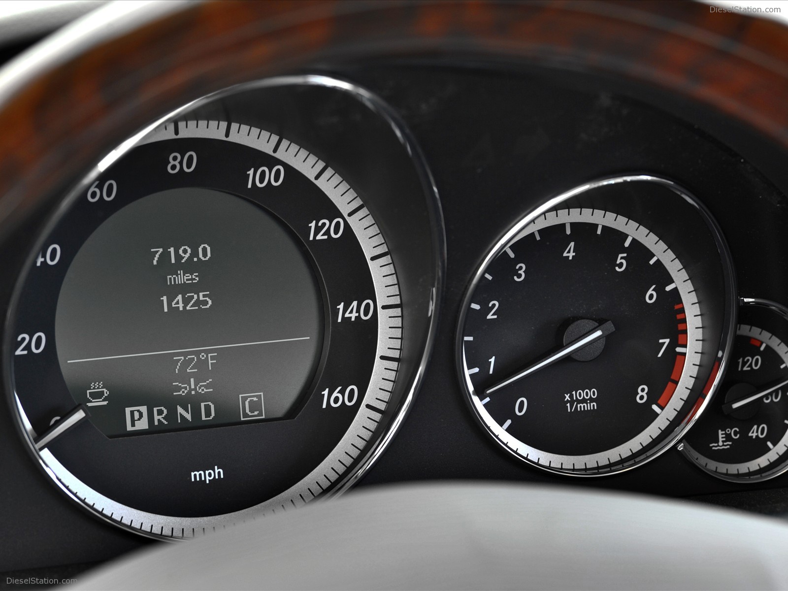 Mercedes Benz E550 Cabriolet 2011
