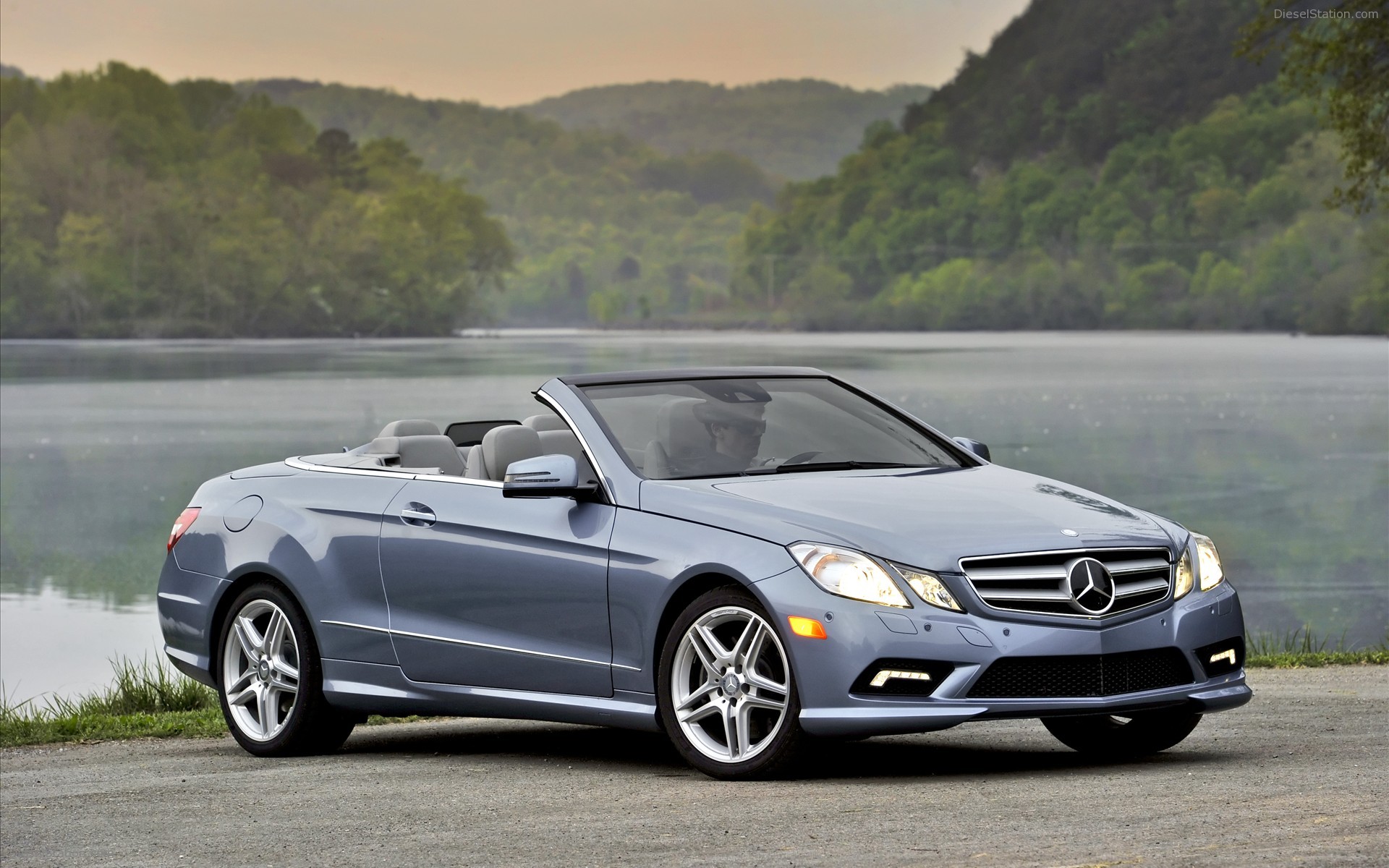 Mercedes Benz E550 Cabriolet 2011