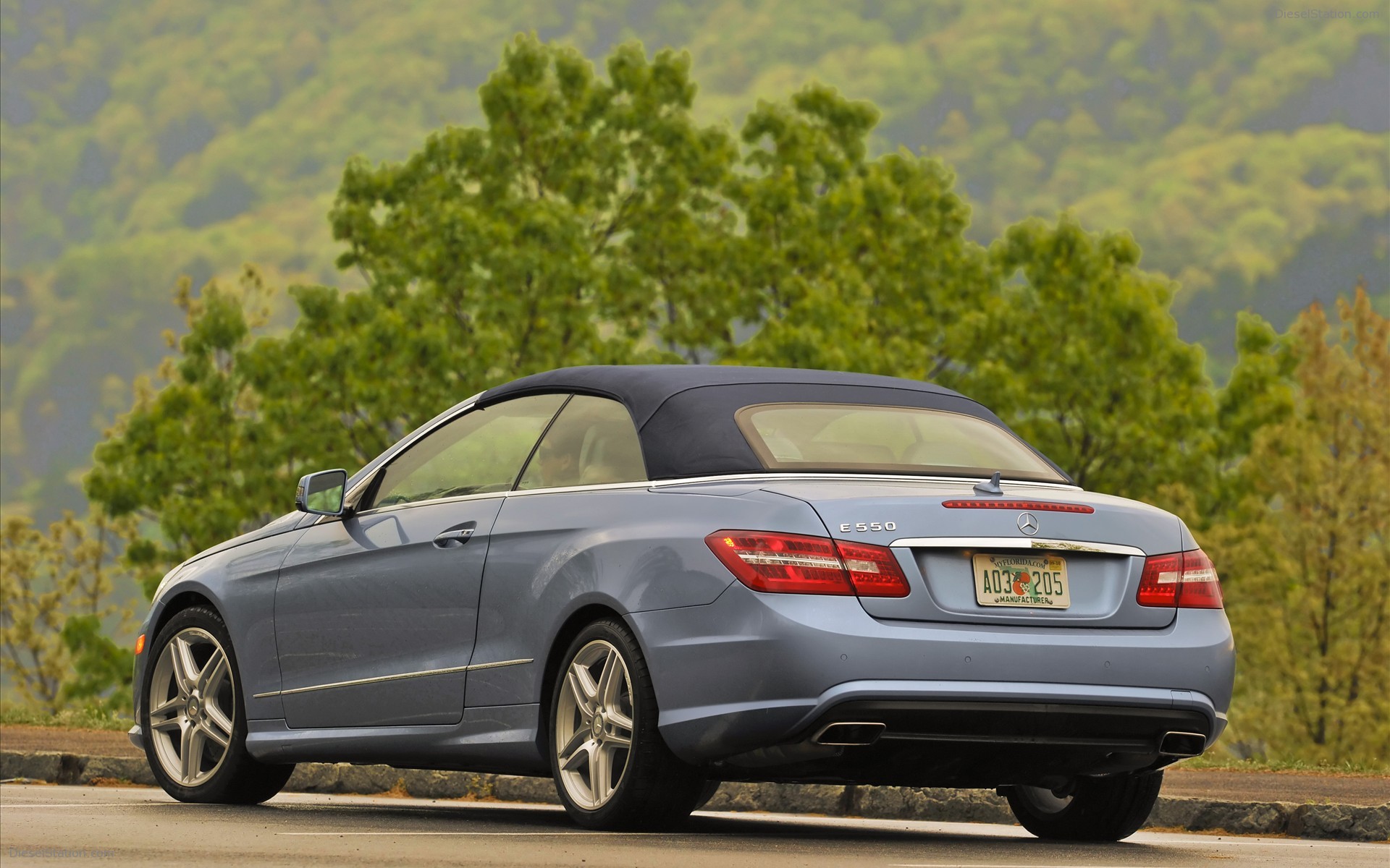 Mercedes Benz E550 Cabriolet 2011